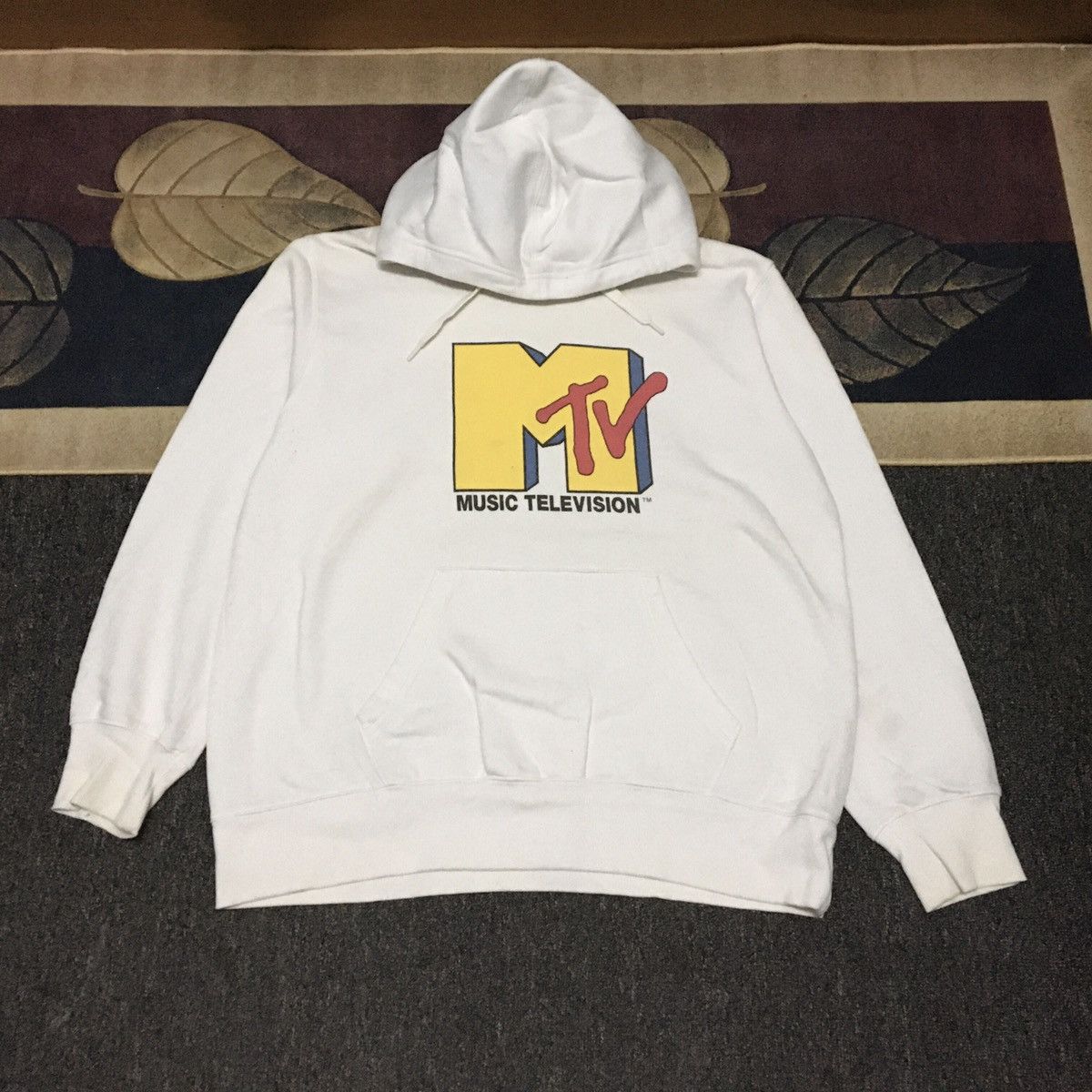 GU × Japanese Brand MTV Television BigLogo Hoodie Size US L / EU 52-54 / 3 - 1 Thumbnail