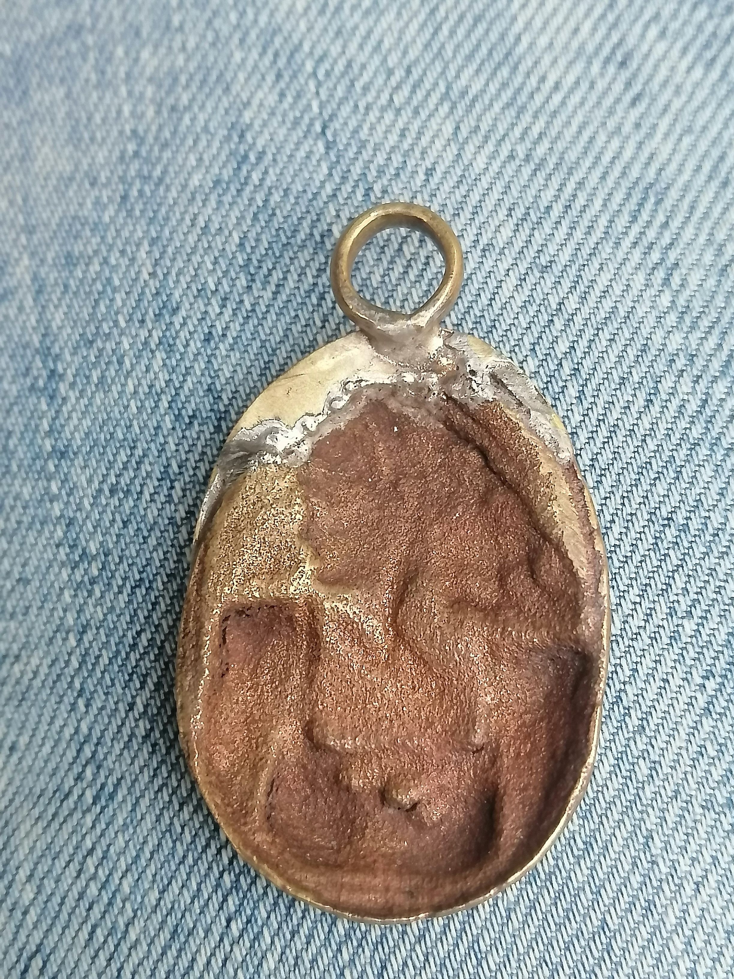 Vintage Vintage Brass Woman Portrait Relief Oval Pendant Size ONE SIZE - 2 Thumbnail