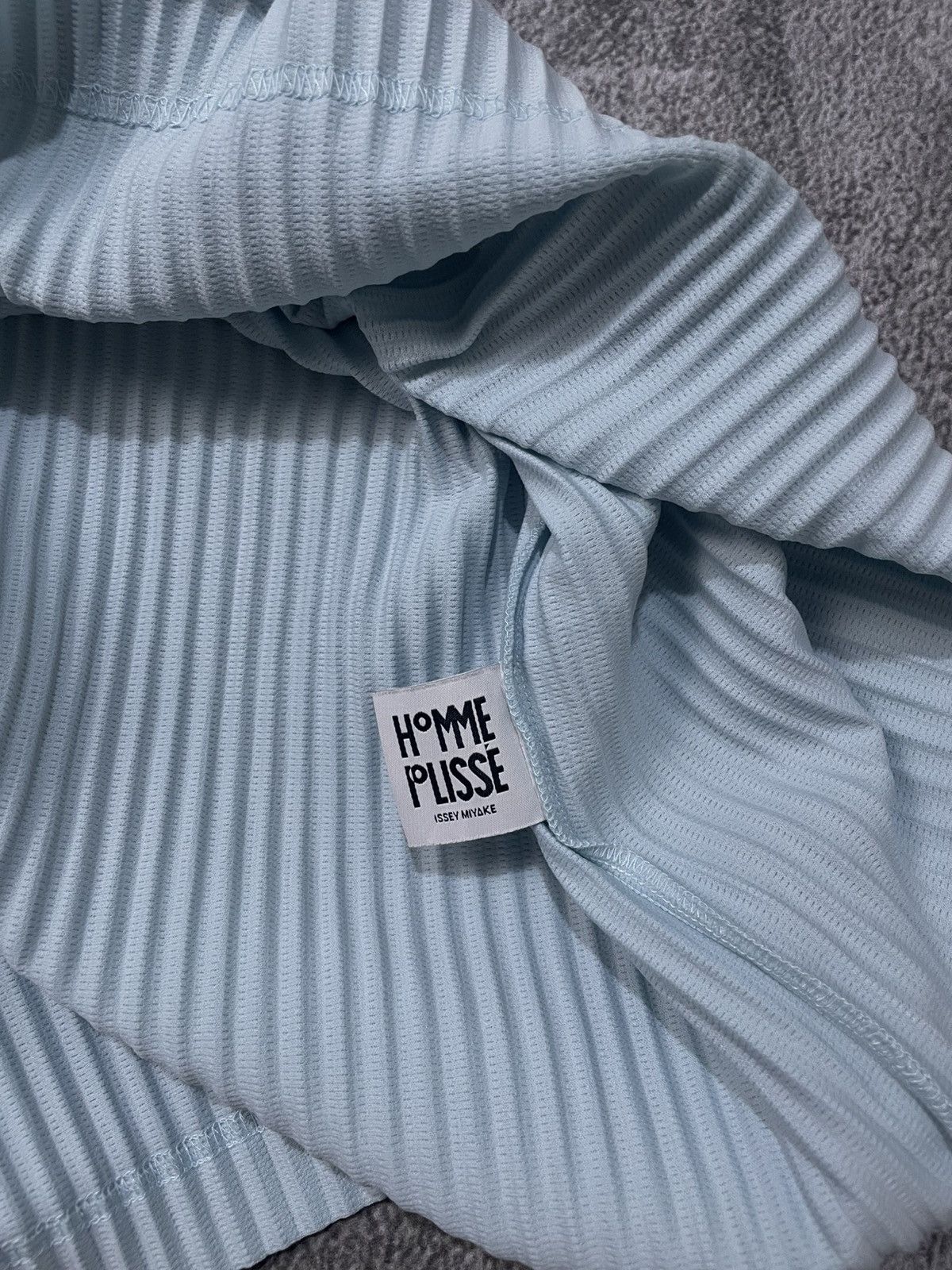 Homme Plisse Issey Miyake Homme Plissé Issey Miyake Short Sleeve Tee Light Blue Size US L / EU 52-54 / 3 - 7 Thumbnail