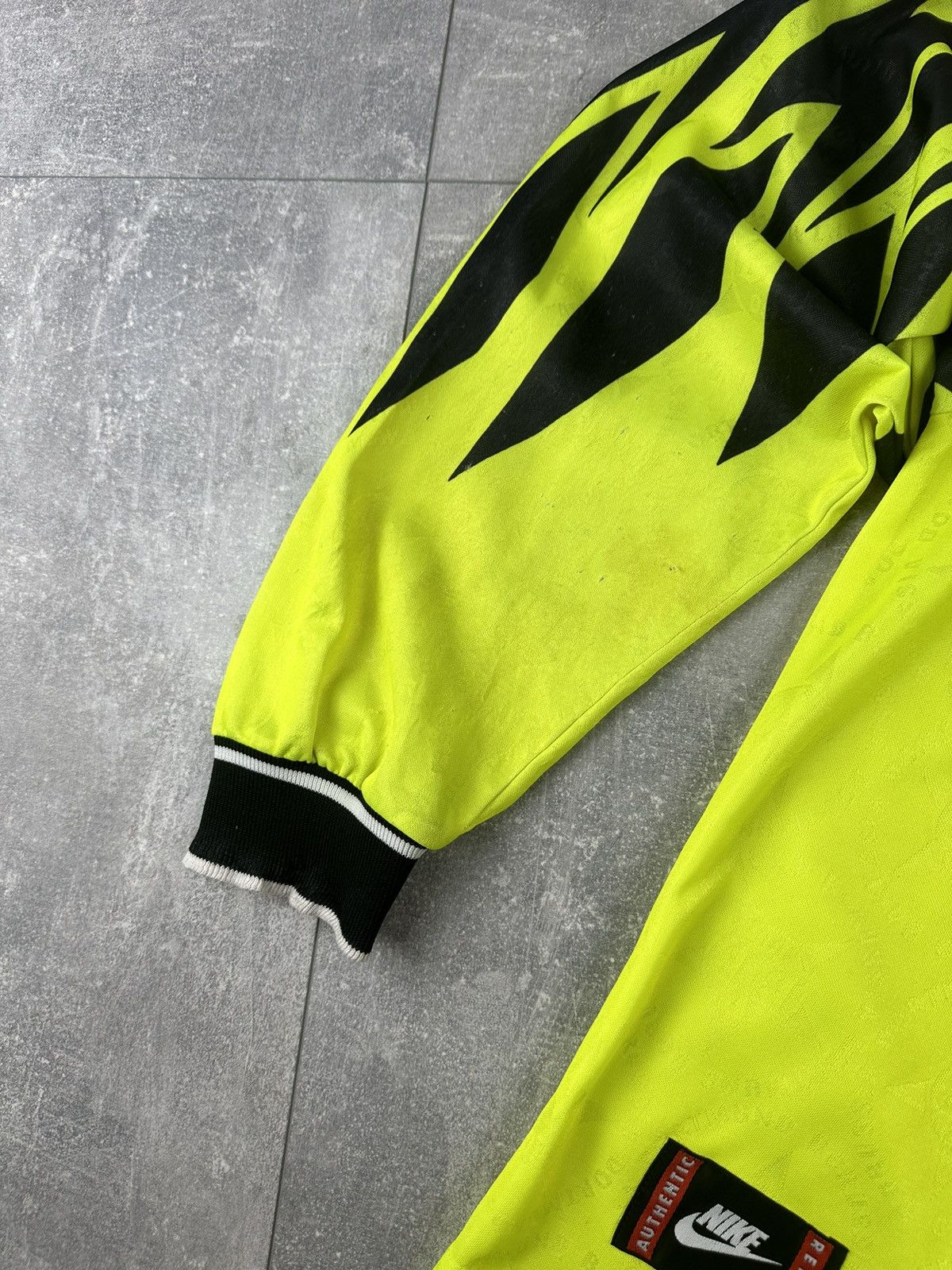 Nike Nike Borussia Dortmund 1994/95 Home Soccer Football Jersey Size US S / EU 44-46 / 1 - 9 Thumbnail