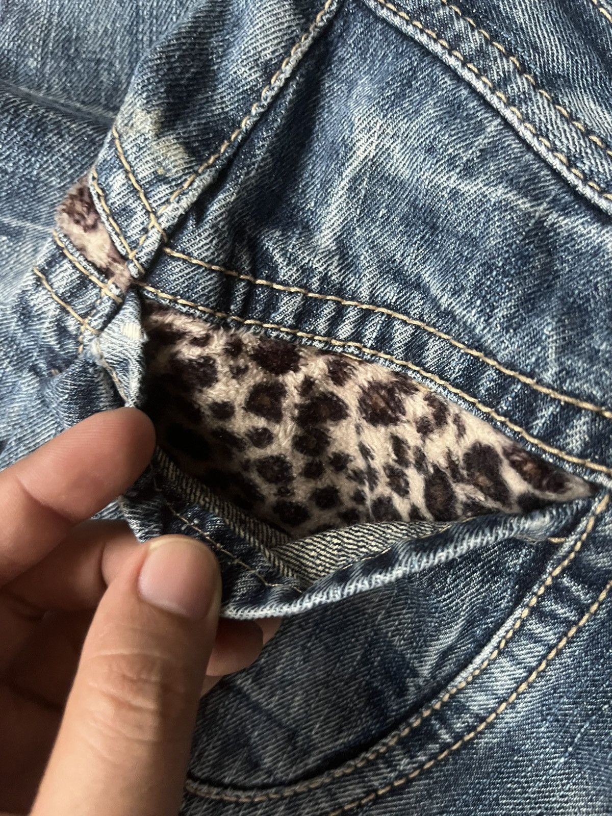 Hysteric Glamour × Japanese Brand Vintage Japanese Brand Blue Washed Distressed Leopard Jeans Size US 30 / EU 46 - 10 Thumbnail