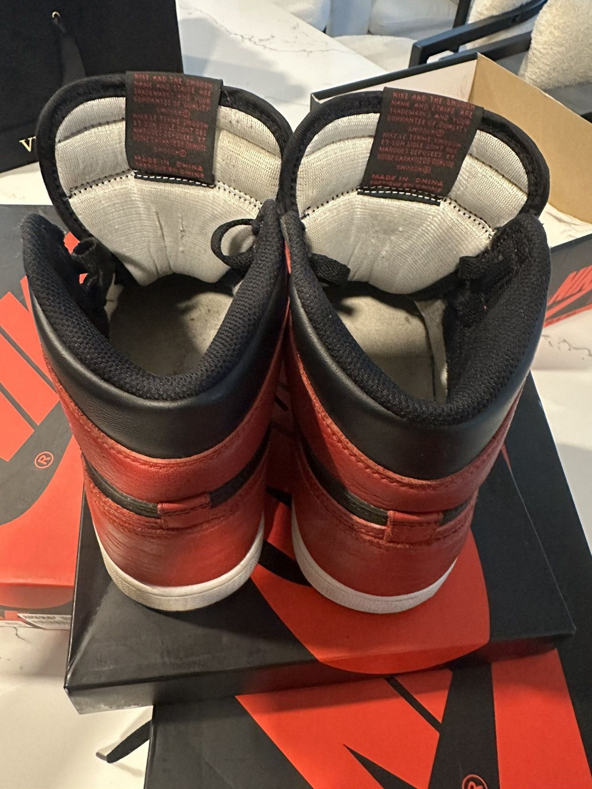 Nike Nike Air Jordan 1 Retro High Black Red Sneakers Size US 7 / EU 40 - 10 Thumbnail