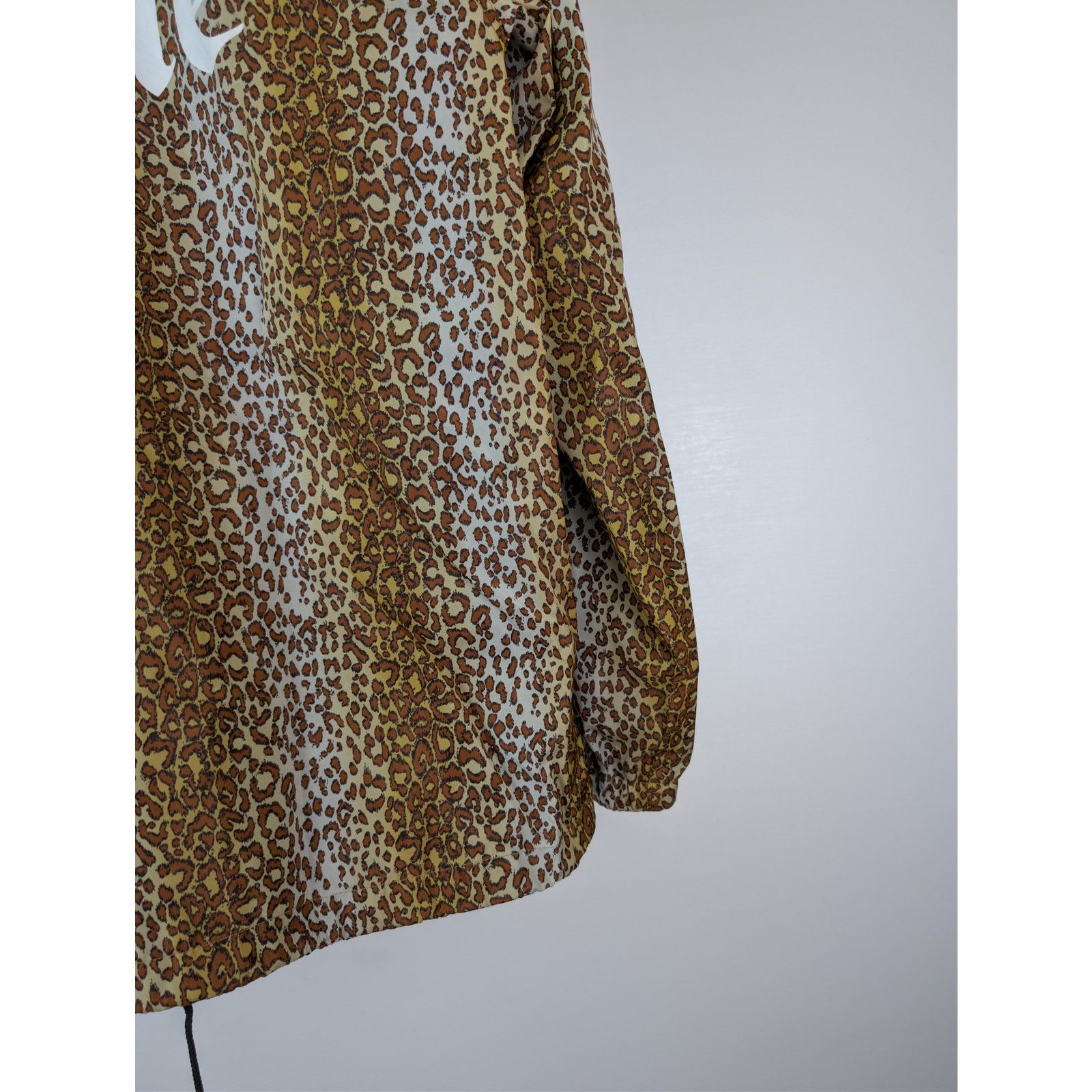 Celine o1rshd1 Leopard Print Nylon Coach Button Up Shirt in Multi Size US S / EU 44-46 / 1 - 13 Thumbnail