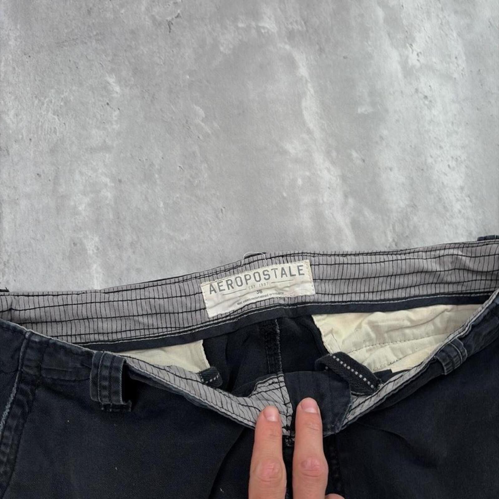 Aeropostale Y2K Black Aeropostale Grunge Baggy Faded Skater Cargo Shorts Size US 36 / EU 52 - 5 Thumbnail