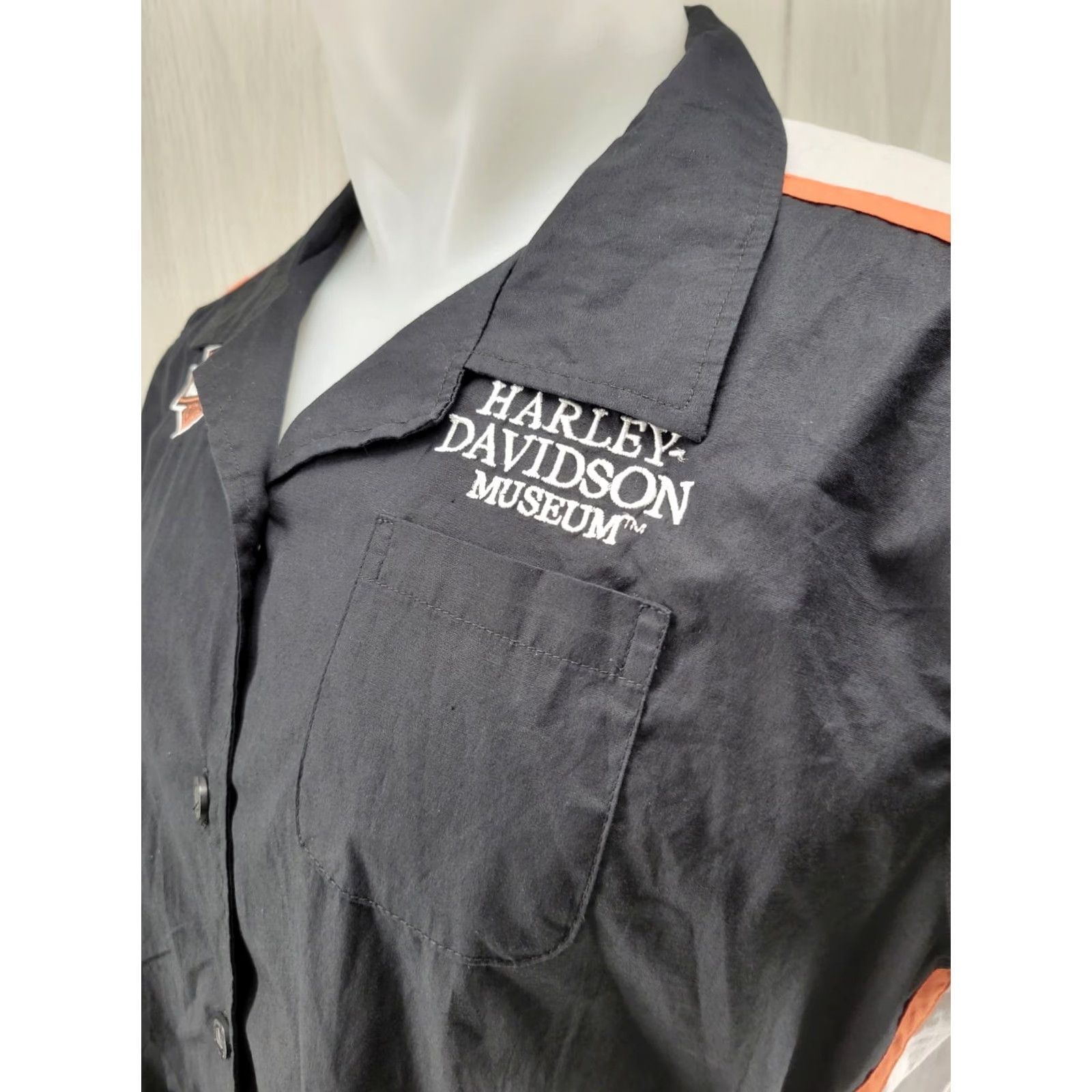 Harley Davidson Harley-Davidson Museum Womens Size 1W Button-Up Collar Shirt Milwaukee WI Black Short Sleeve Classic Fit Mens Womens Girls? Size XS / US 0-2 / IT 36-38 - 3 Thumbnail