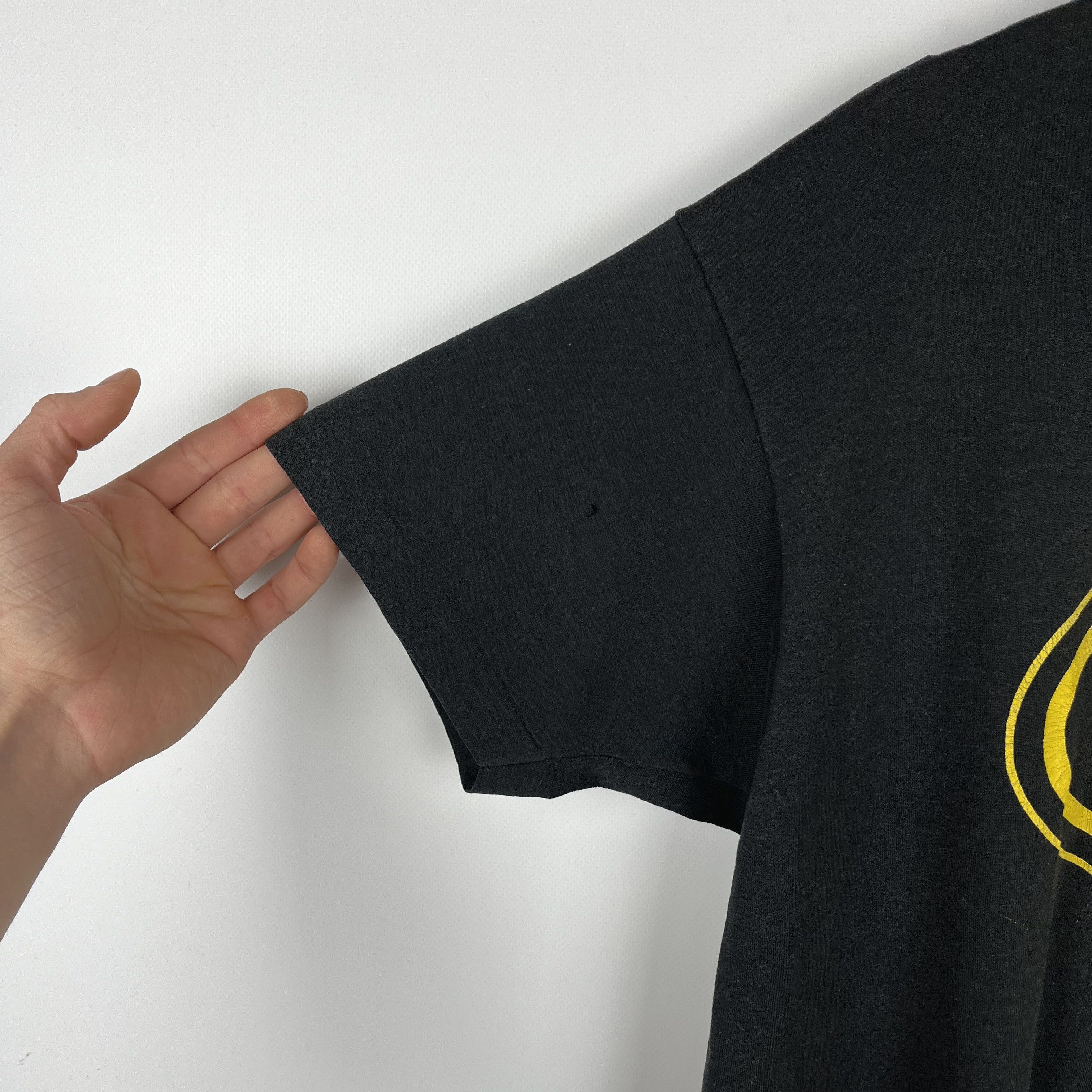 DC Comics Vintage Batman DC Comics Movie T Shirt 80’s Size US L / EU 52-54 / 3 - 10 Thumbnail