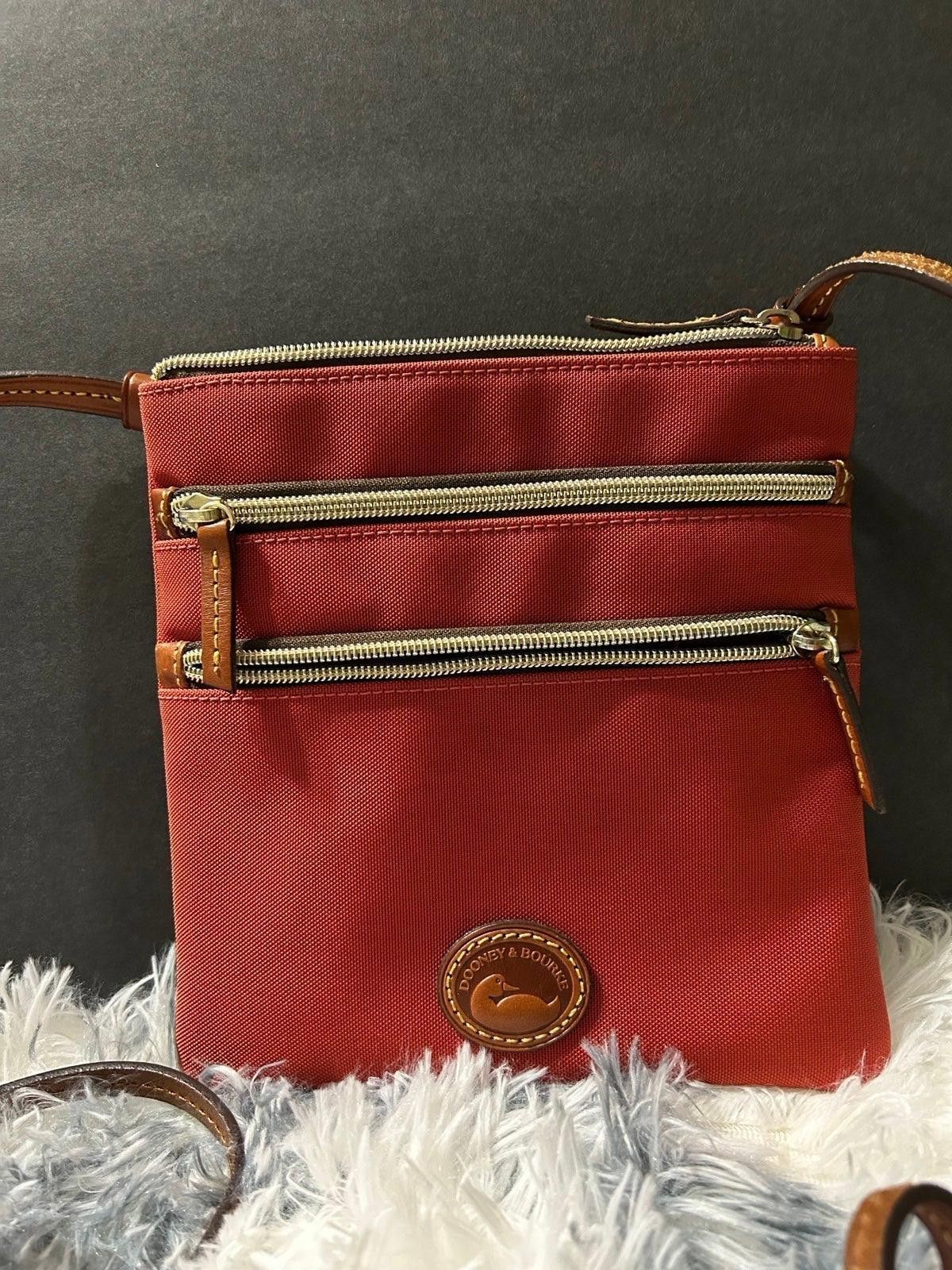 Acquista Kenzo Tracolla in nylon crest poppy - Blu su