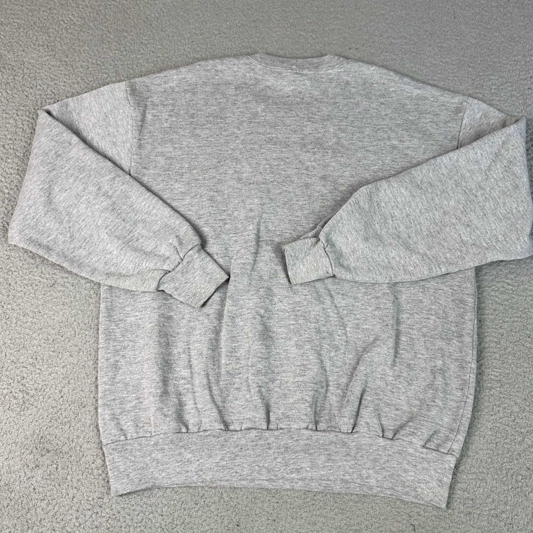 Vintage VINTAGE Majestic Sweatshirt Adult XL Gray/Blue Trump Plaza City Pullover Men MENS Size US XL / EU 56 / 4 - 3 Thumbnail
