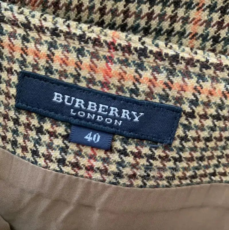 Burberry Burberry Women's Houndstooth Wool Skirt Size L. Size 30" / US 8 / IT 44 - 4 Thumbnail