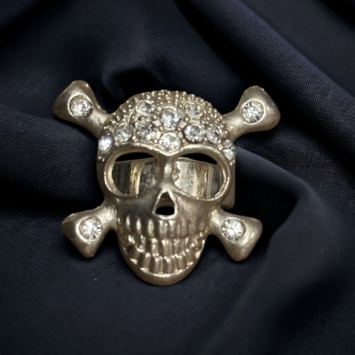Vintage Vintage silver tone rhinestone skull and crossbones ring Size ONE SIZE - 1 Thumbnail