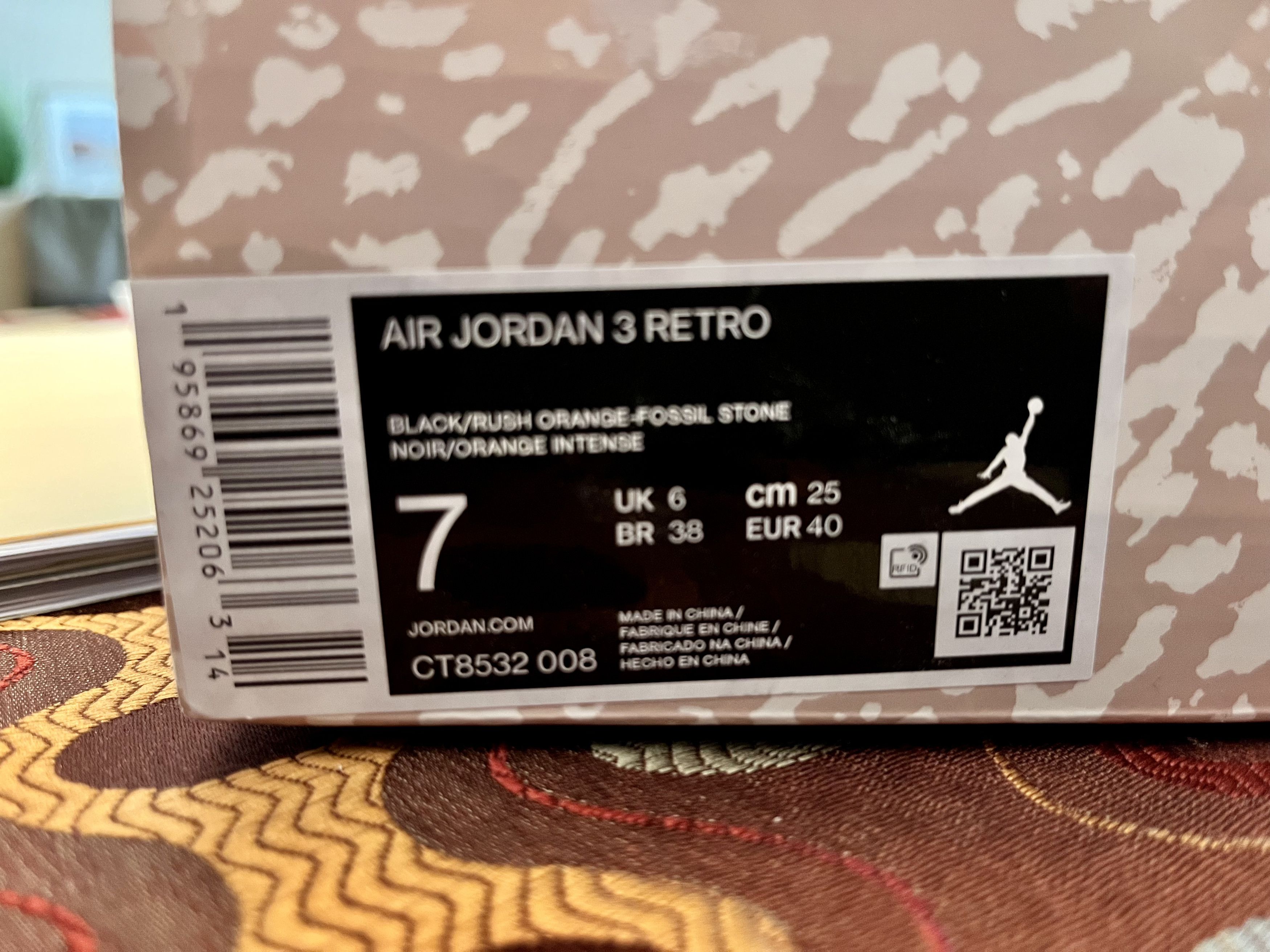 Nike AIR JORDAN 3 DESERT ELEPHANT Size US 7 / EU 40 - 3 Thumbnail