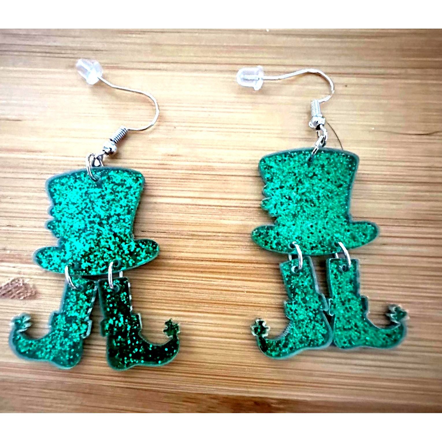 Handmade St Patricks Day Earrings Dangling Wiggly Legs Leprechaun Hat Size ONE SIZE - 12 Thumbnail