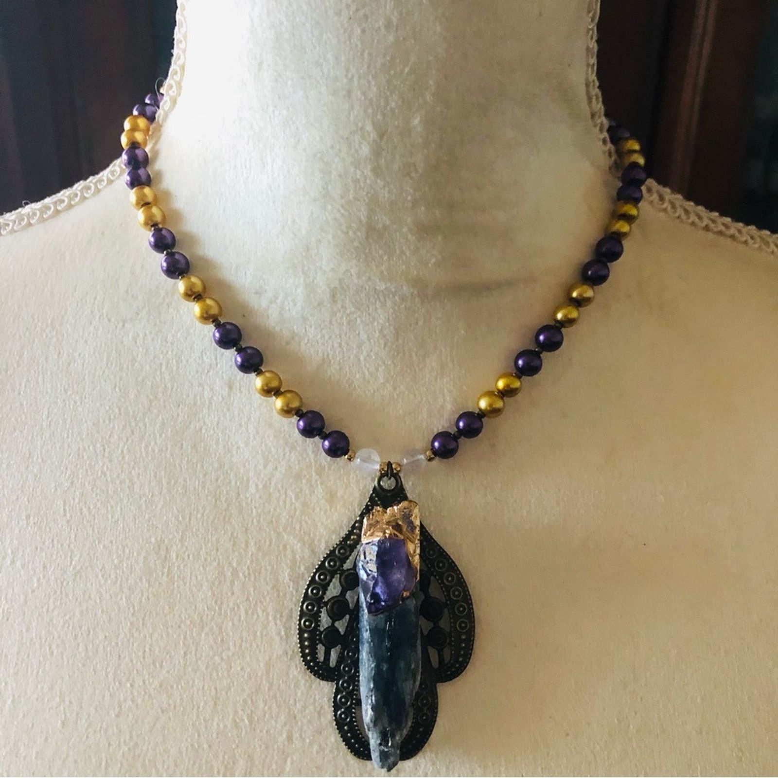 Handmade Handcrafted repurpose kyanite and amethyst Pearl necklace Size ONE SIZE - 2 Thumbnail