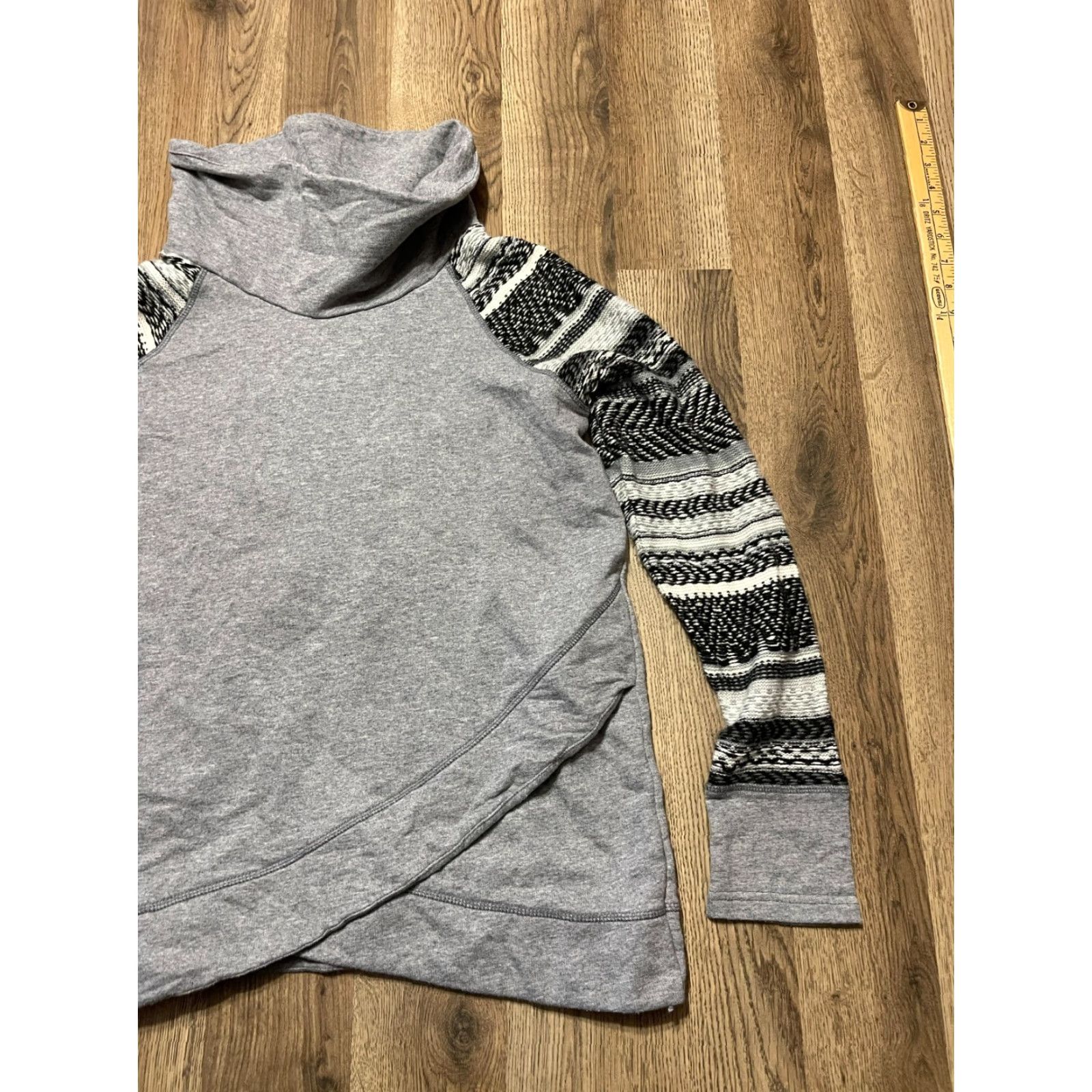 Vintage Maurices Shirt Women's Medium Turtleneck Long Sleeve Gray Black White Solid Casual Fall Spring Summer Modern Basic Regular Womens Size M / US 6-8 / IT 42-44 - 4 Thumbnail