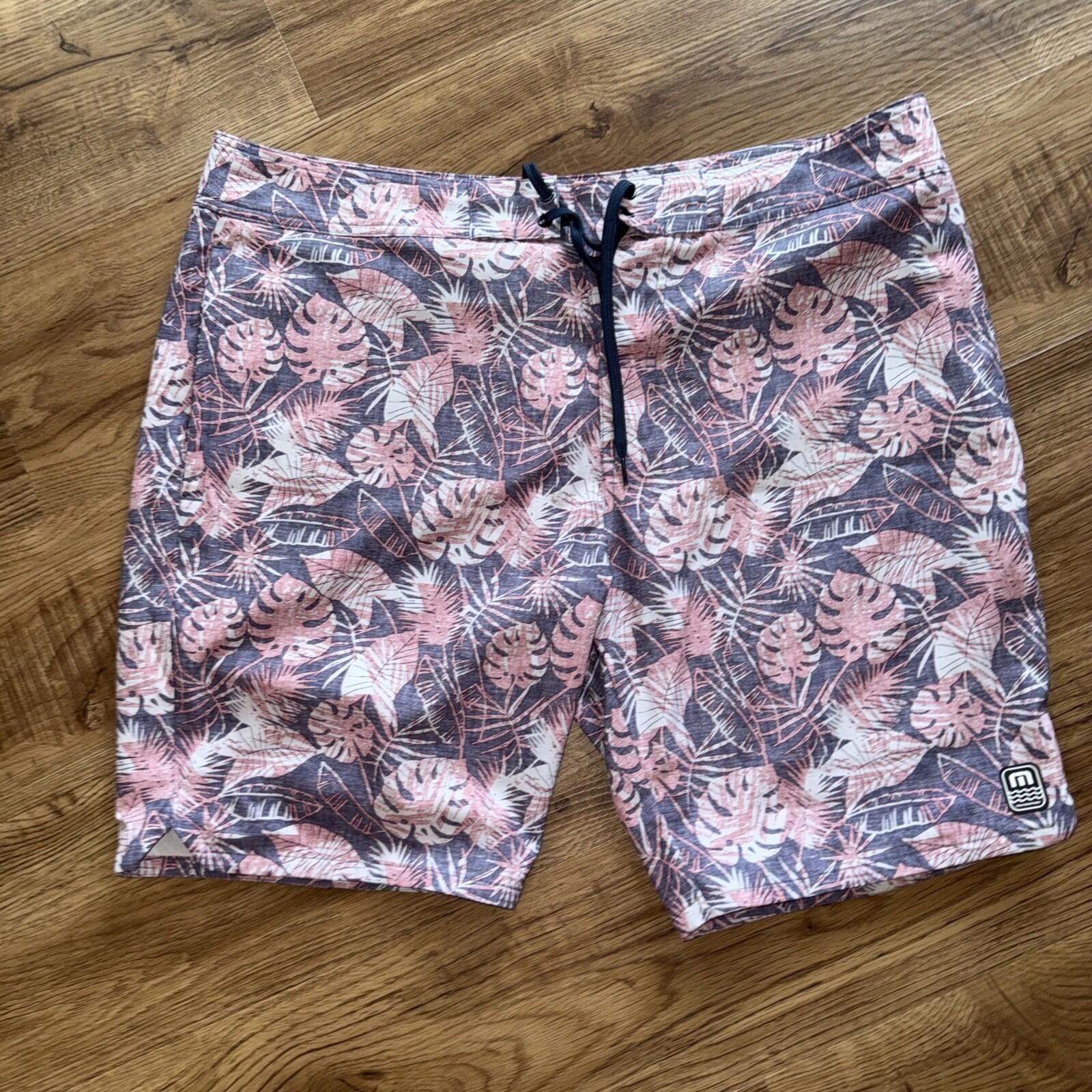 TravisMathew Travis Mathew Blue Pink Tropical Swim Shorts Board Short 38 Size US 32 / EU 48 - 2 Thumbnail