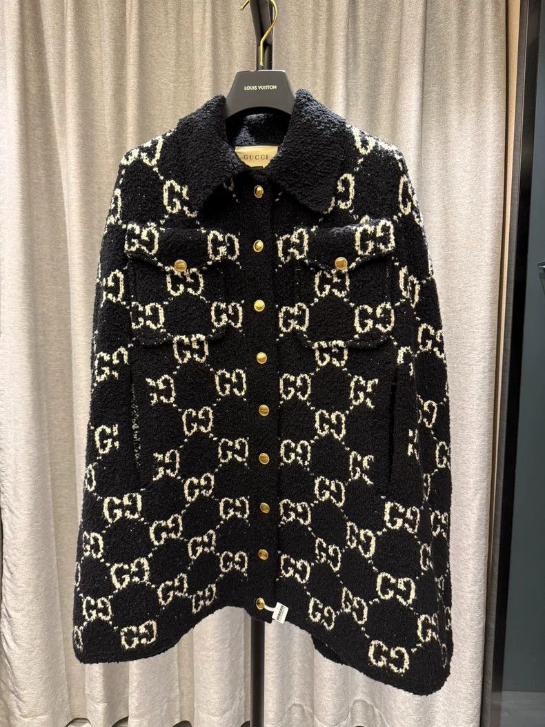 Gucci Gucci Monogrammed Cape Coat with Gold Buttons-dmc Size US XS / EU 42 / 0 - 1 Thumbnail