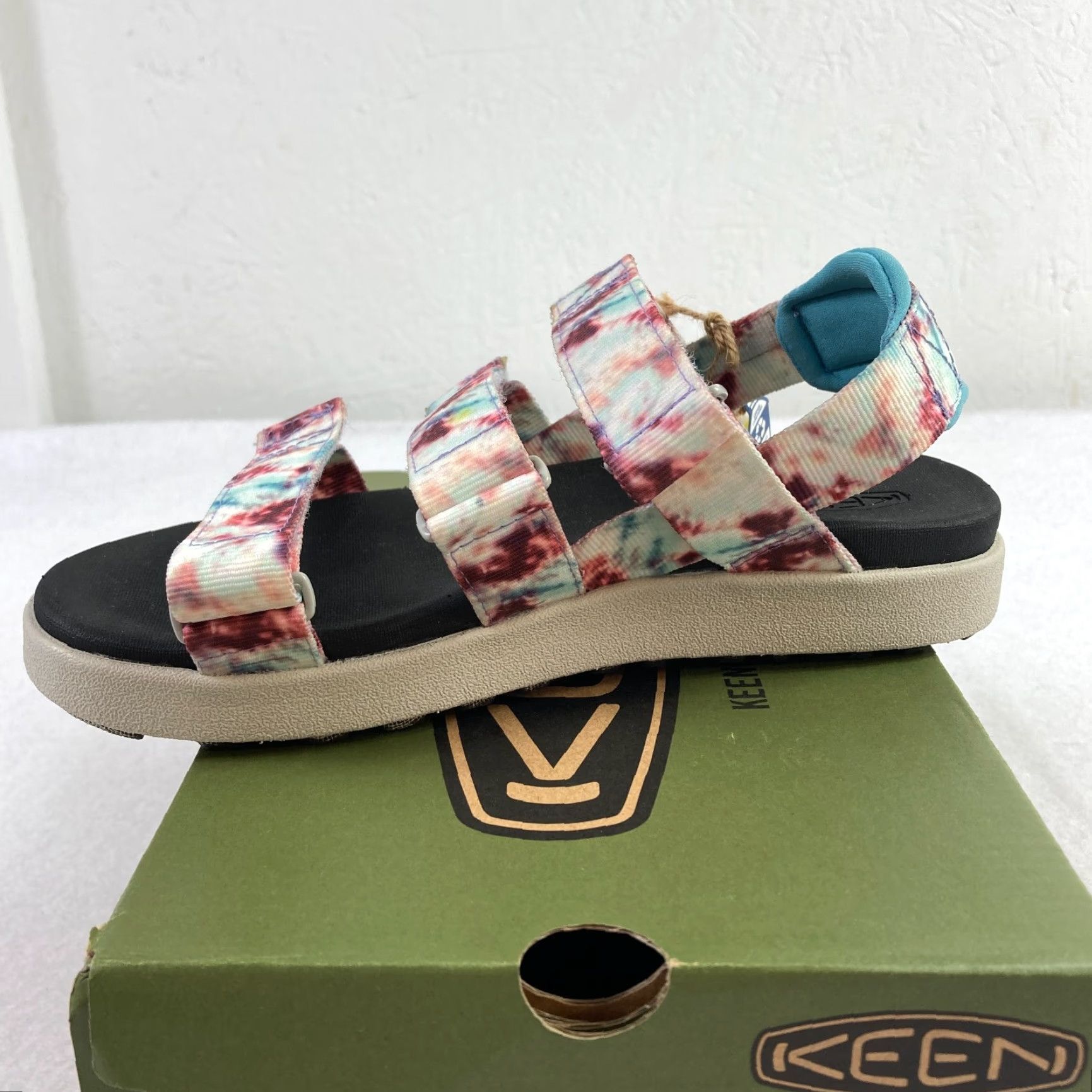 KEEN KEEN Elle Strappy Sandals Women's 6 Andorra Tie Dye Backstrap Casual Travel Sandal Size US 4 / IT 34 - 5 Thumbnail