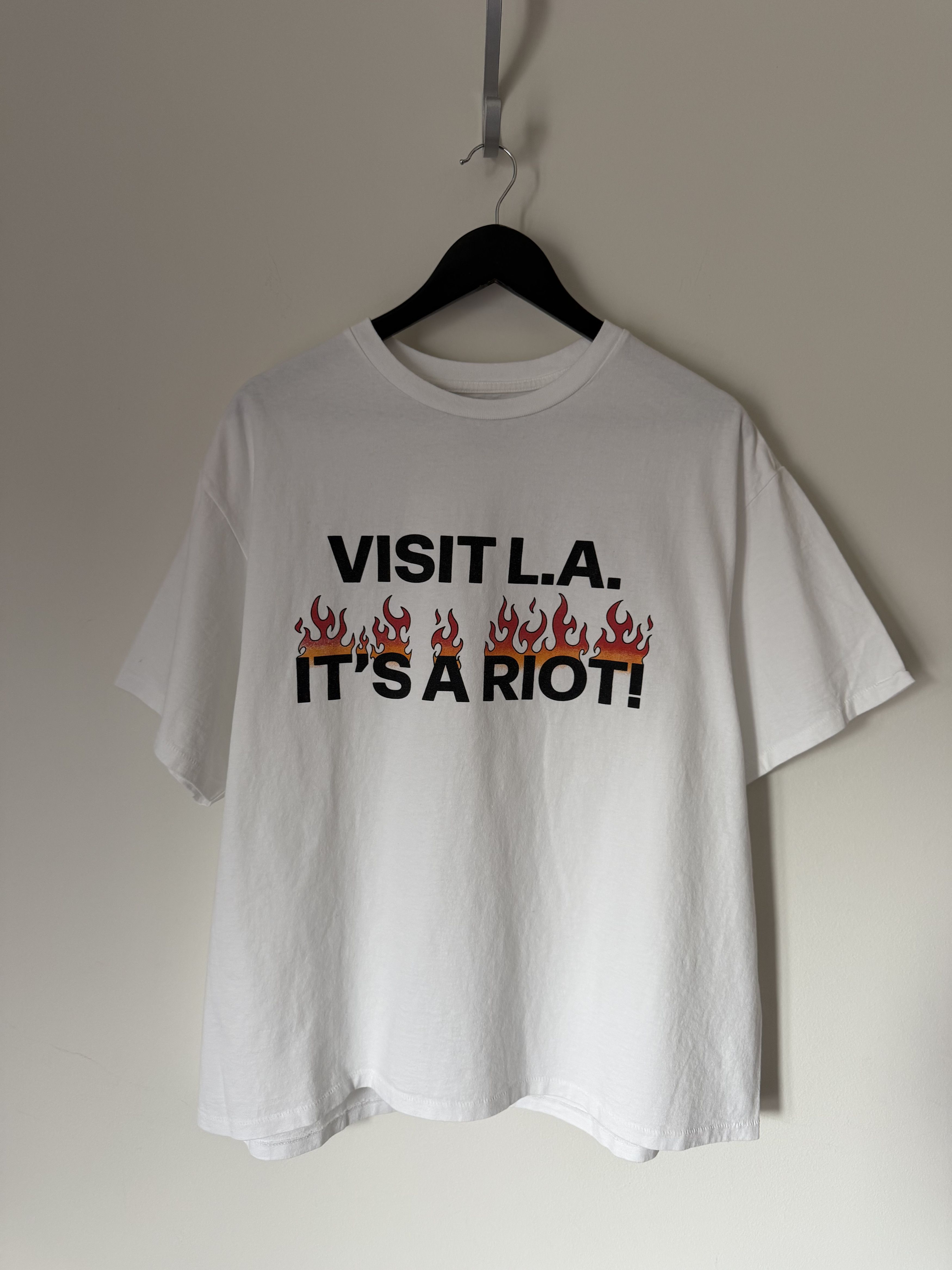 Gallery Dept. Gallery Dept. LA Riot Tee in White Size US XL / EU 56 / 4 - 1 Thumbnail