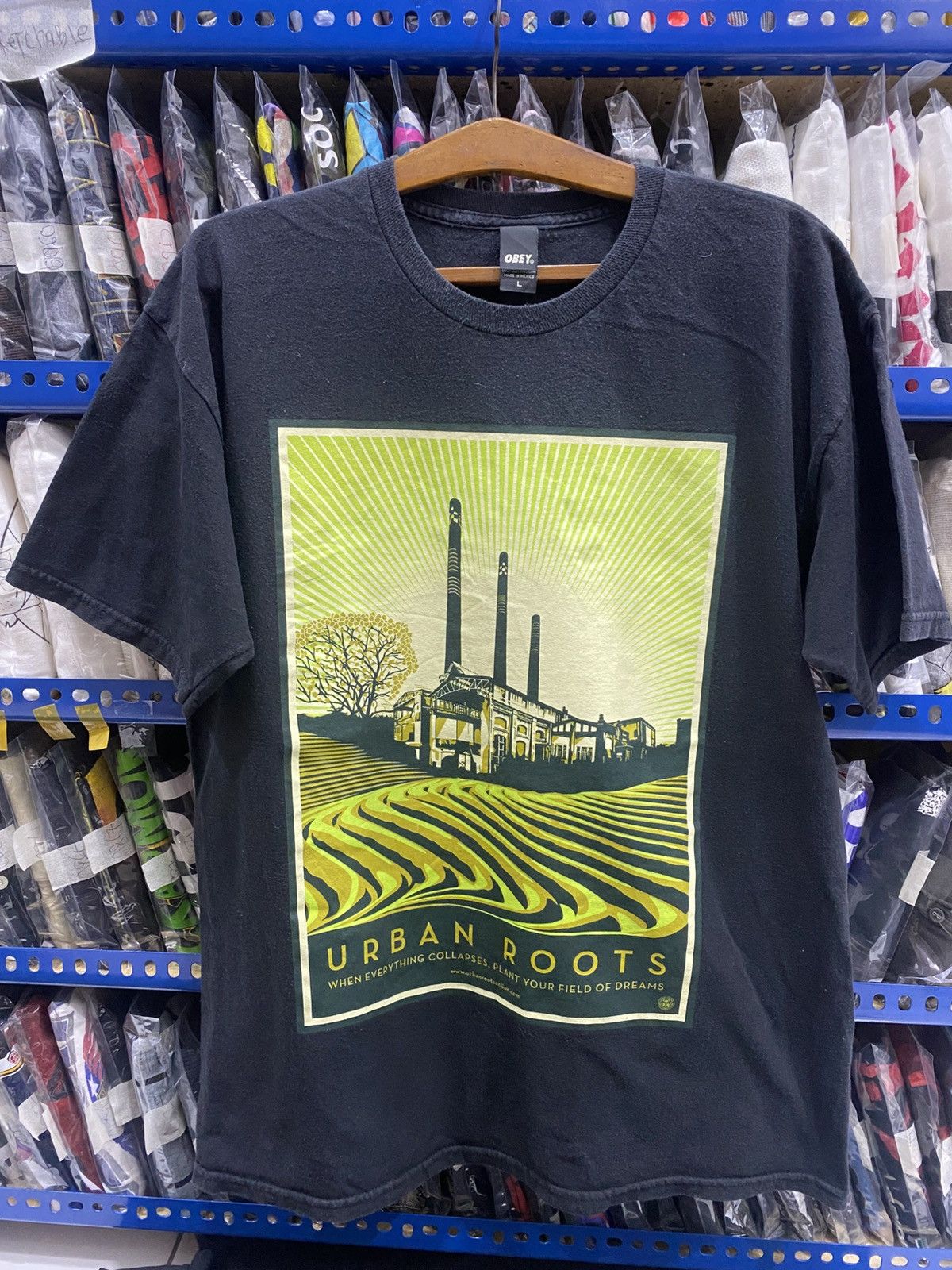 Obey OBEY AWARENESS TSHIRT Size US L / EU 52-54 / 3 - 1 Thumbnail