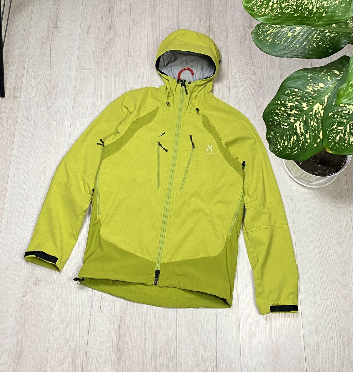 Haglofs HAGLOFS SCANDINAVIA AB WINDSTOPPER SIZE M Size US M / EU 48-50 / 2 - 1 Thumbnail
