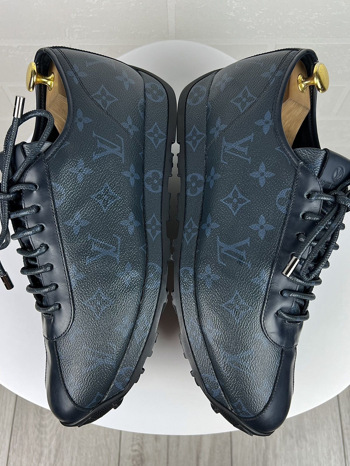 Louis Vuitton LOUIS VUITTON Sneakers Leather Trainers LV Monogram Logo Men Size US 10.5 / EU 43-44 - 14 Thumbnail