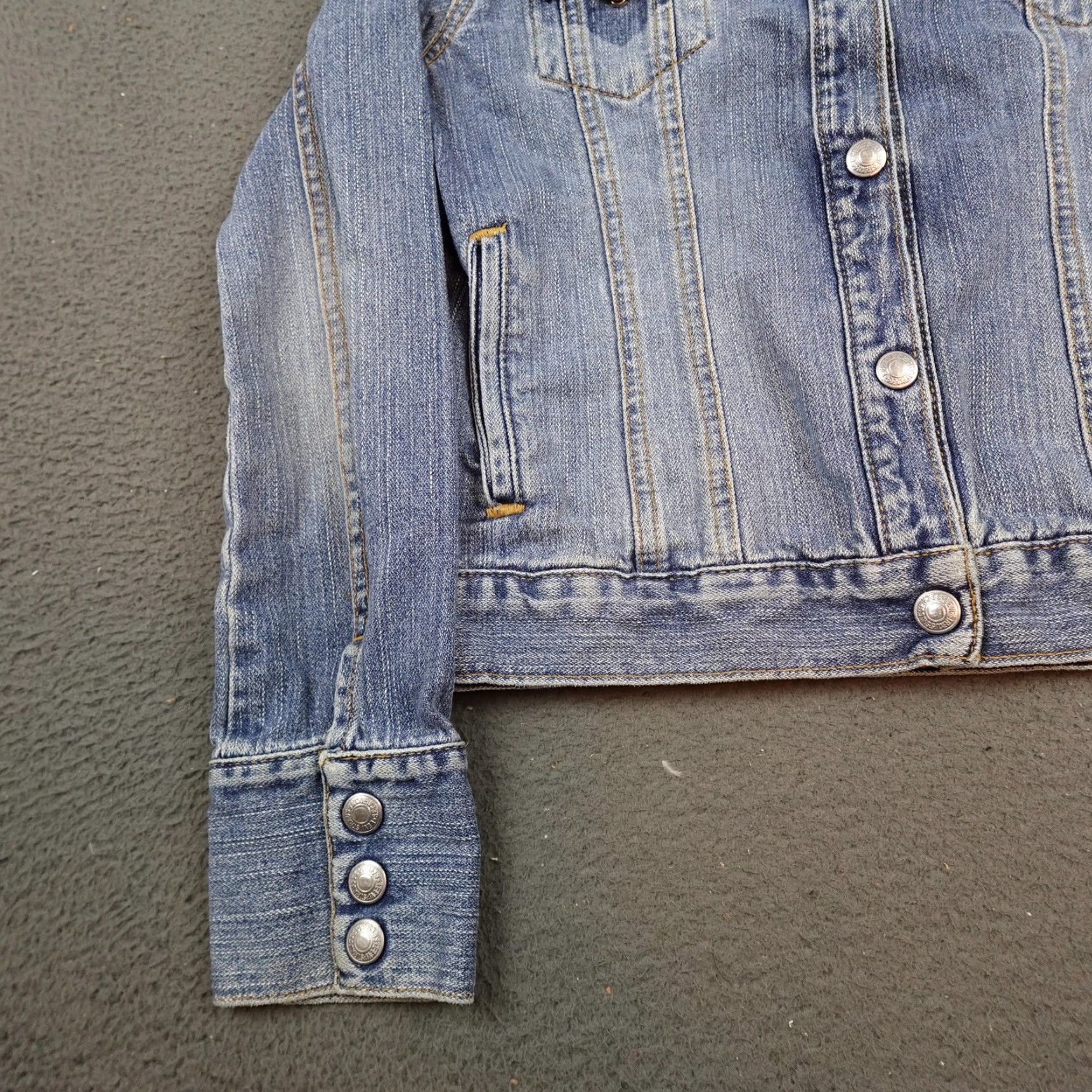 Levi's VINTAGE Levis Denim Jacket Womens Small Blue Fitted Trucker Button Front Mandarin Size S / US 4 / IT 40 - 3 Thumbnail