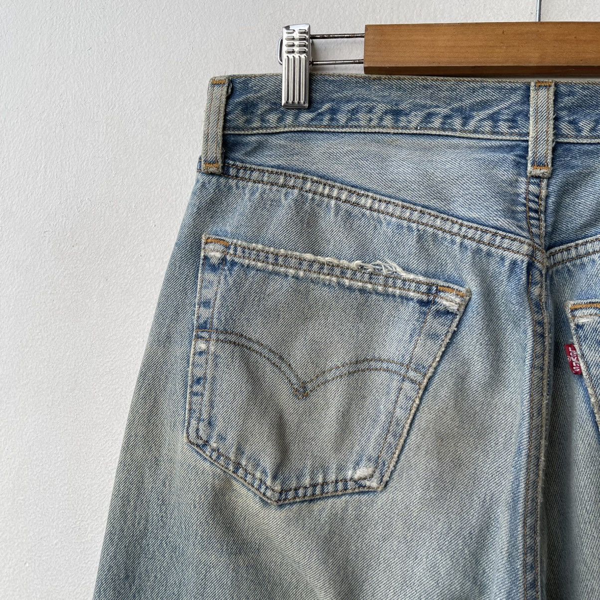 Levi's Vintage 90s Levi's 501xx Denim Jeans Thrashed Distressed Size US 33 - 11 Thumbnail