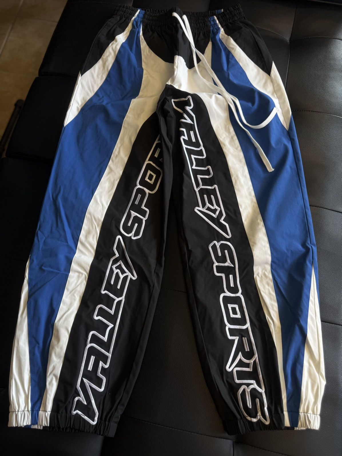 Vale Vale Blue White Track Sweatpant Joggers Size M (NEW) Size US 30 / EU 46 - 1 Thumbnail