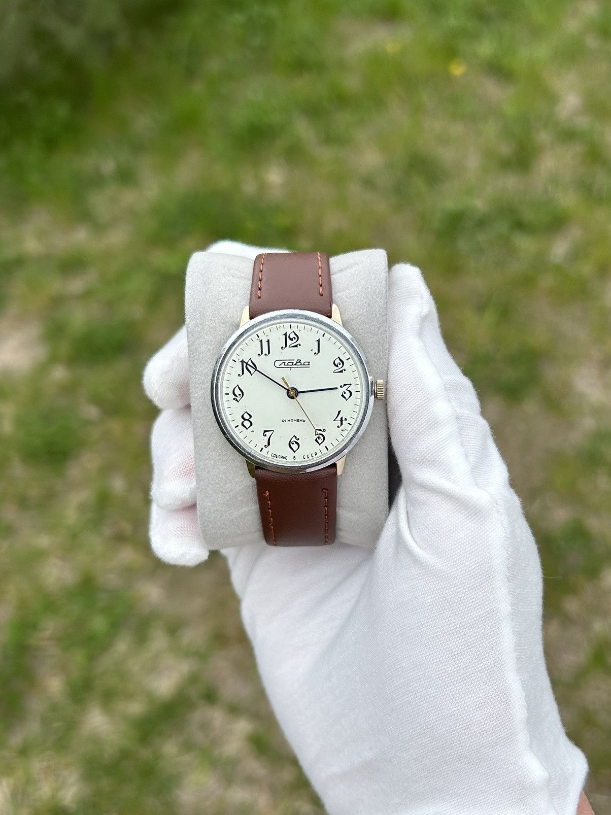 Vintage Vintage Watch Slava Soviet USSR Mechanical Wristwatch 1980s Size ONE SIZE - 10 Thumbnail