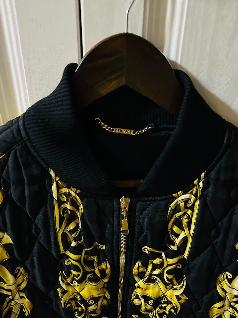 Other Versace Baroque black gold silk jacket cotton jacket Size US S / EU 44-46 / 1 - 3 Thumbnail