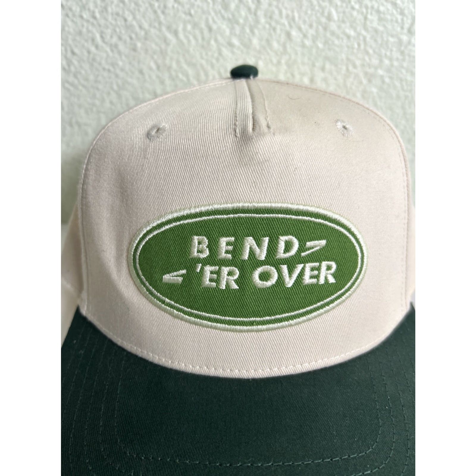 Vintage Visibly Toxic Bend ‘er Over SnapBack Baseball Hat Beige Green Adjustable Men’s Cap Shirtless? Size ONE SIZE - 3 Thumbnail