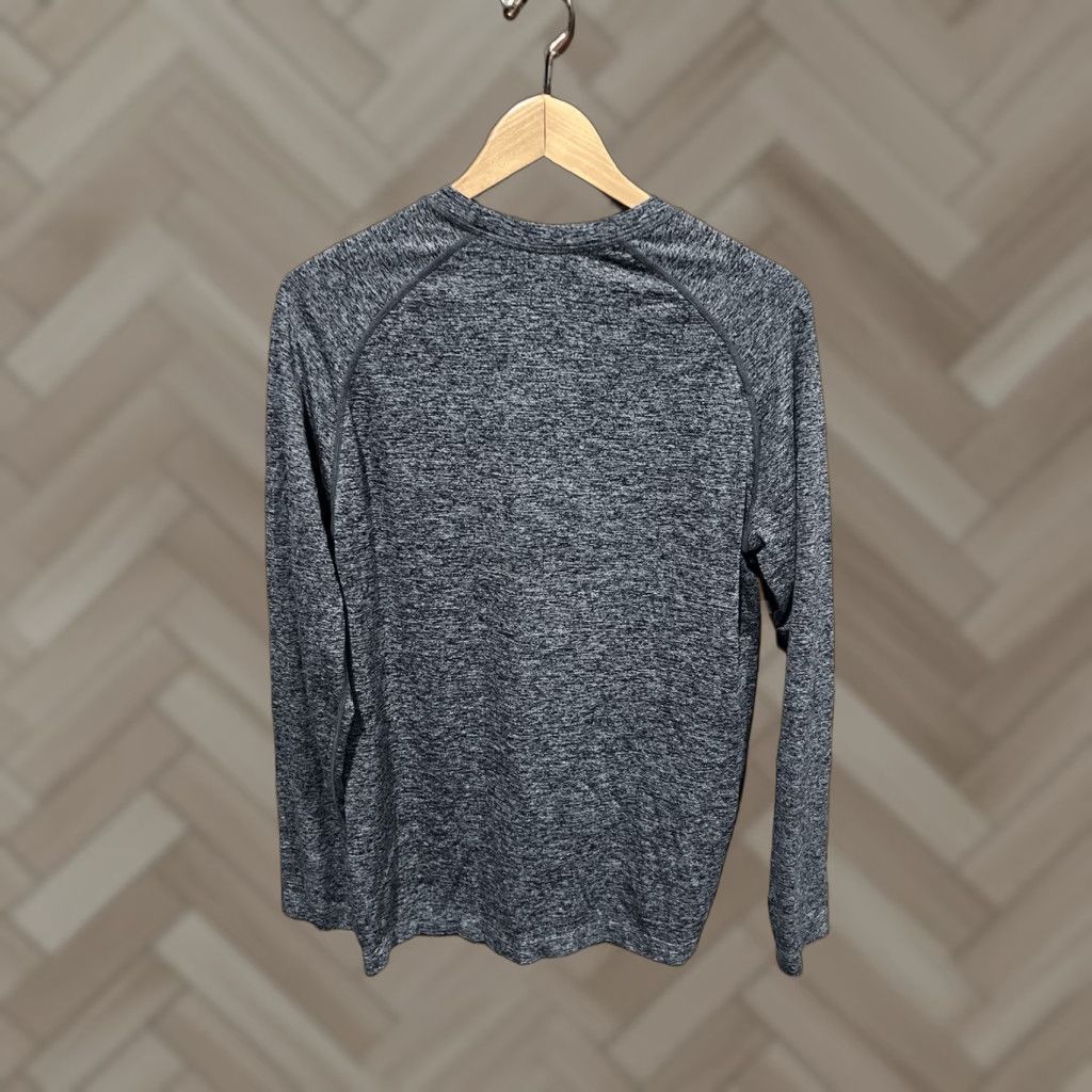 Fabletics Fabletics Mens T-Shirt Gray Athletic Pullover Long Sleeve Shirt Size M Regular Size US M / EU 48-50 / 2 - 1 Thumbnail