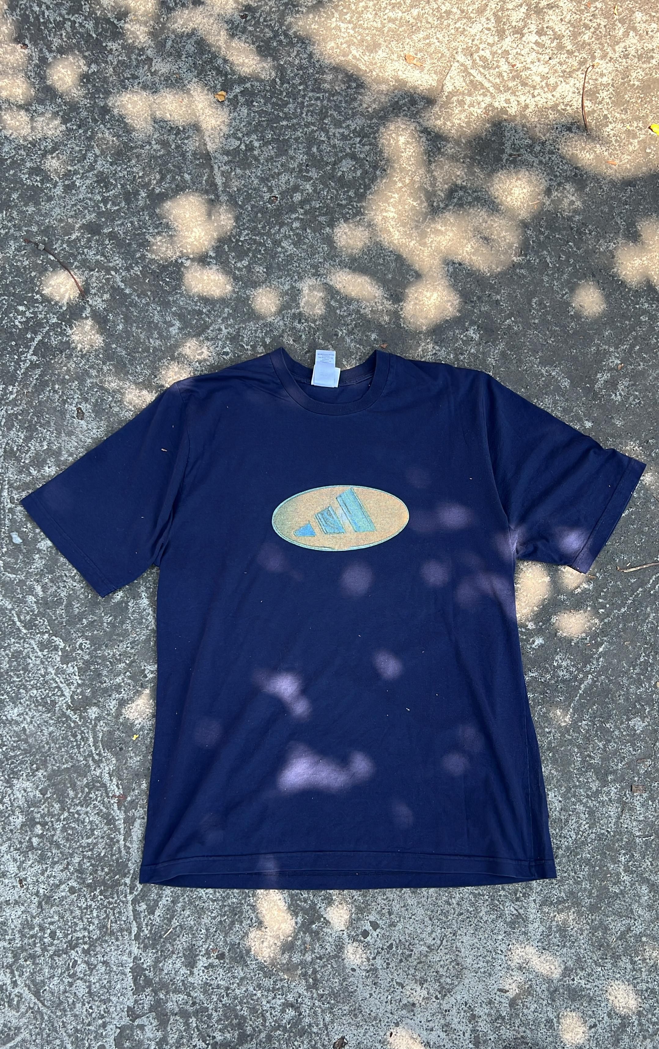 Adidas Tshirt adidas logo 90s Size US L / EU 52-54 / 3 - 1 Thumbnail