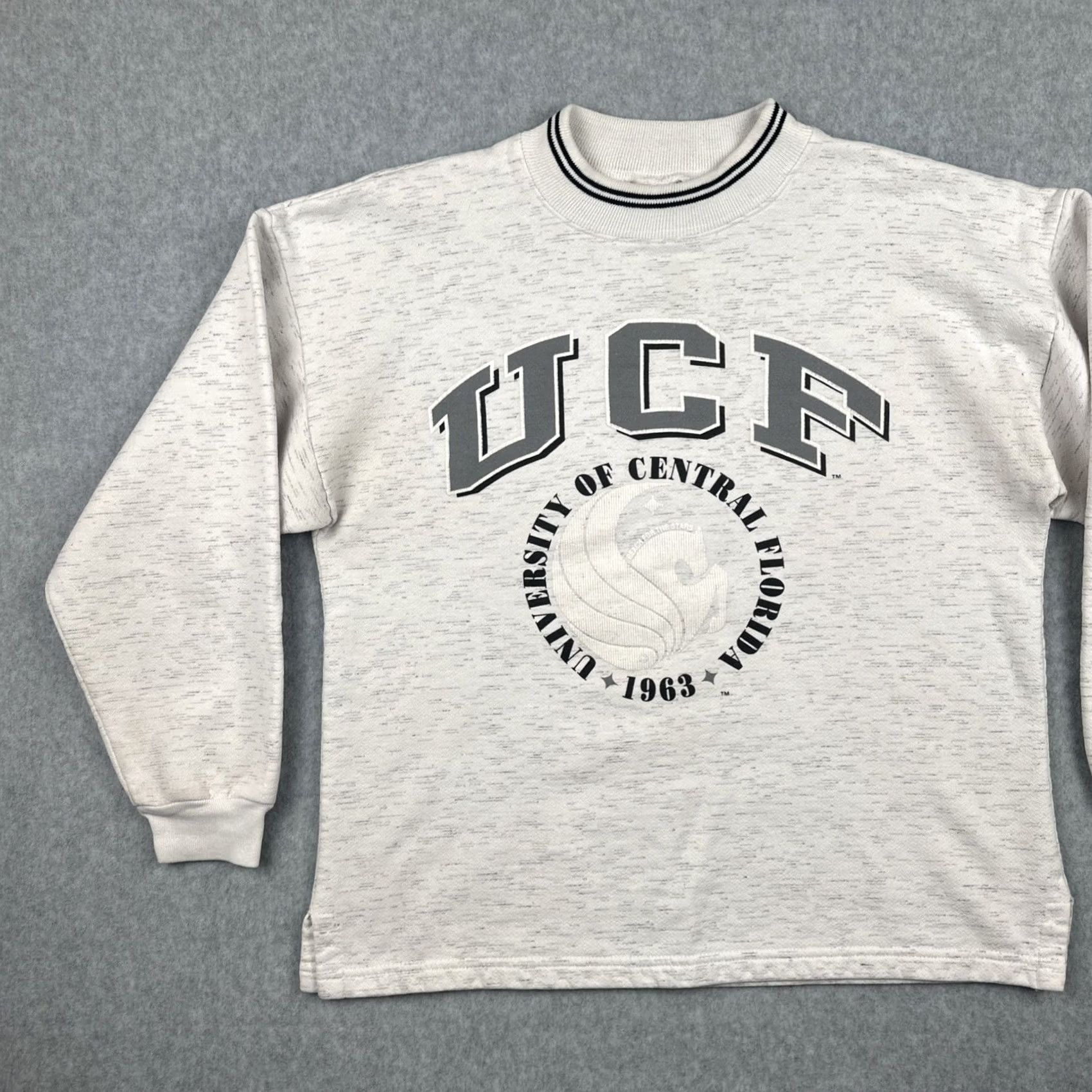 Vintage VINTAGE UCF Sweatshirt M Crew Neck 90s Graphic Print Gray Mens Size US M / EU 48-50 / 2 - 3 Thumbnail