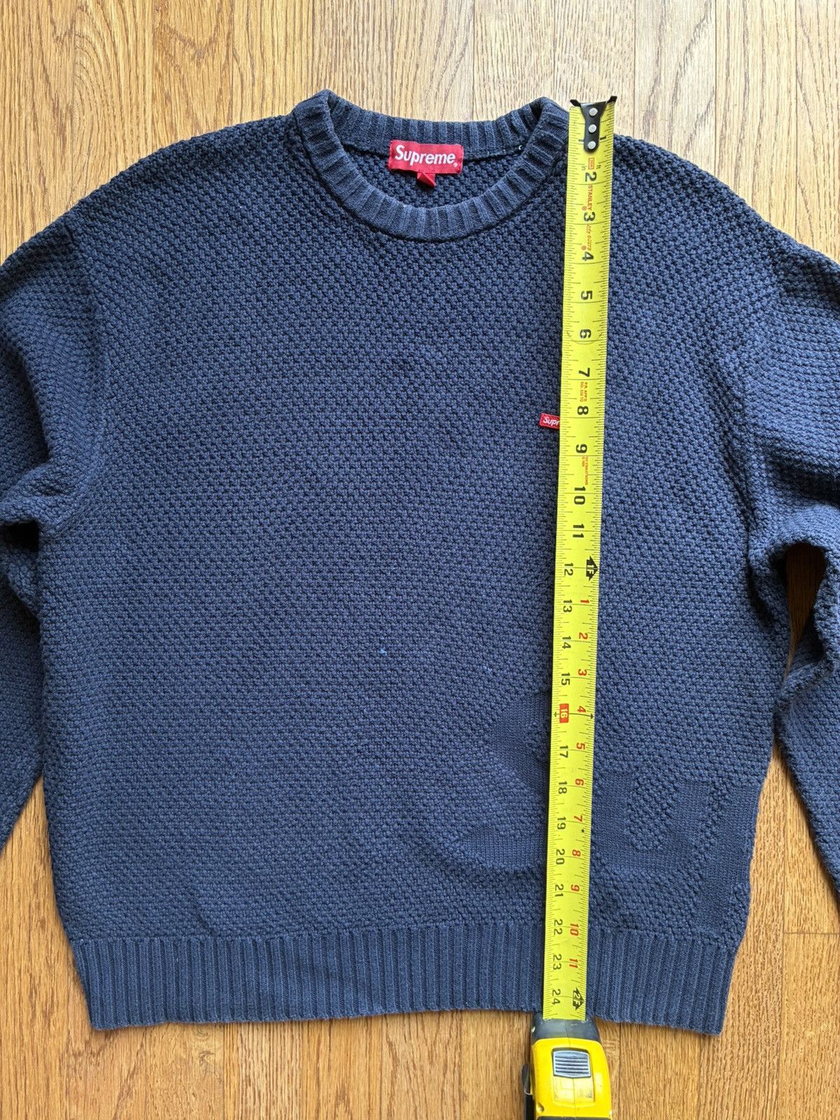 Supreme Supreme Textured Small Box Logo Navy Sweater Sz M Size US M / EU 48-50 / 2 - 12 Thumbnail