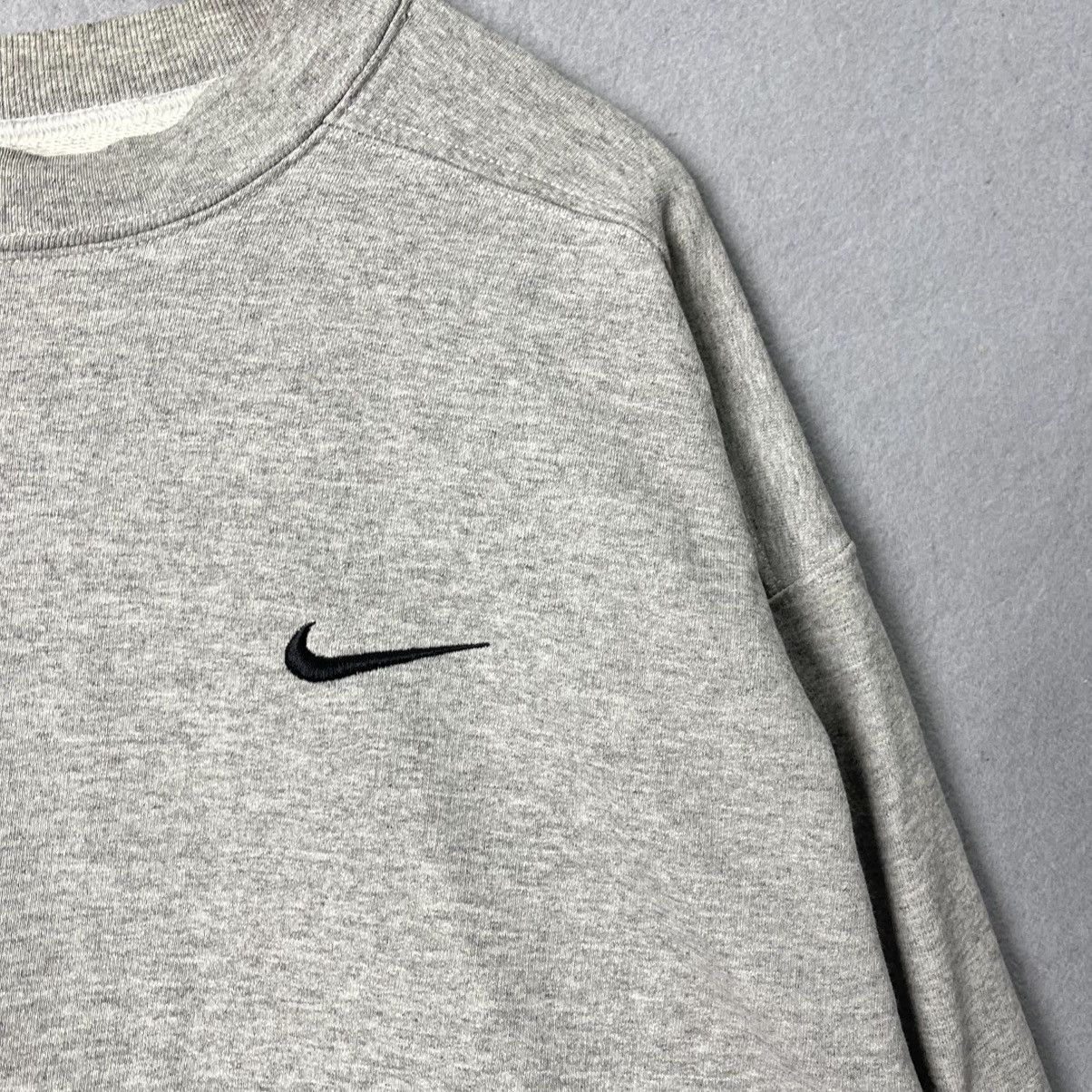 Nike Vintage Nike Mini Swoosh Grey Crewneck Sweatshirt Size US L / EU 52-54 / 3 - 3 Thumbnail
