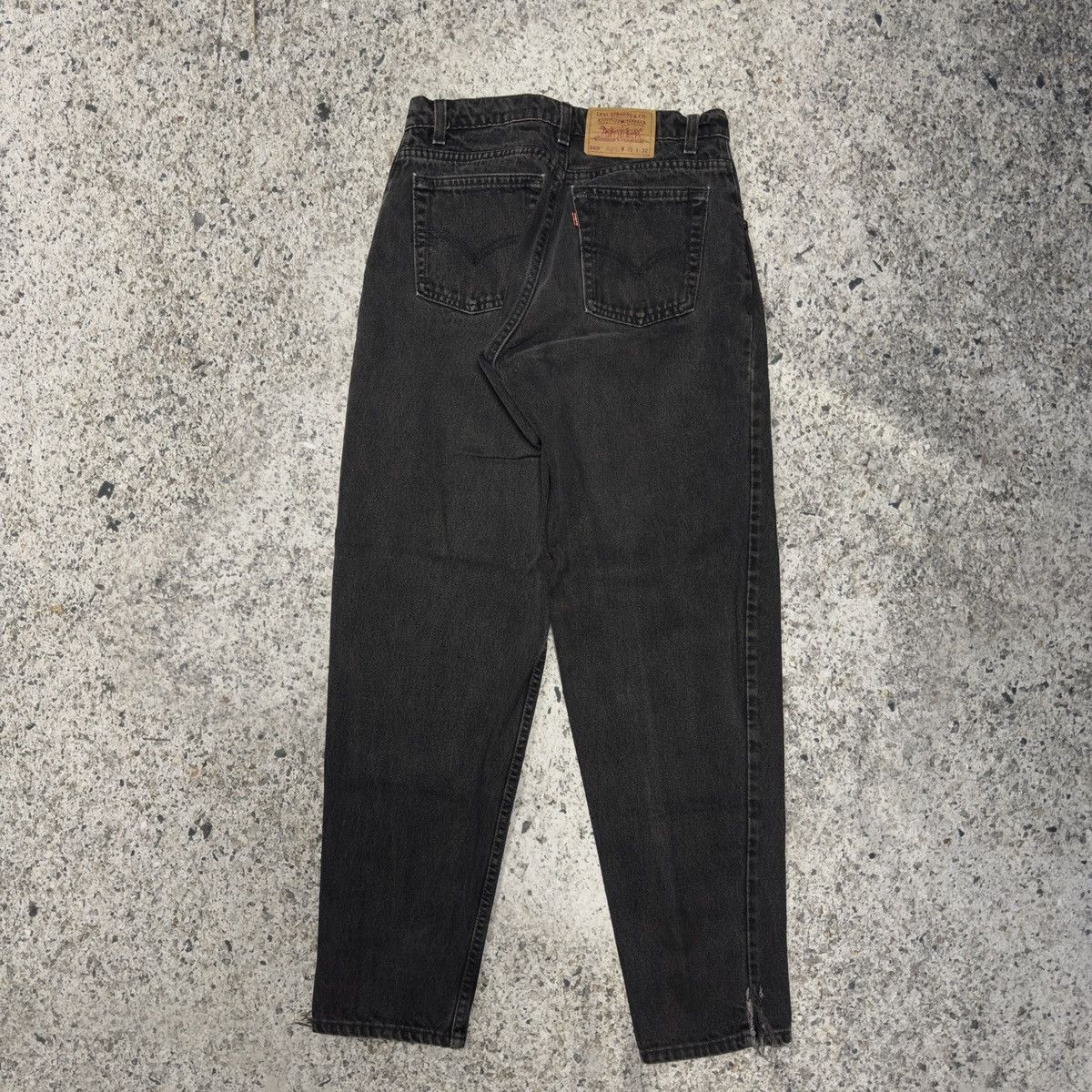 Levi's 90s Levi’s 560 Faded Black Loose Tapered Jeans ERD Grunge Size US 31 - 2 Thumbnail