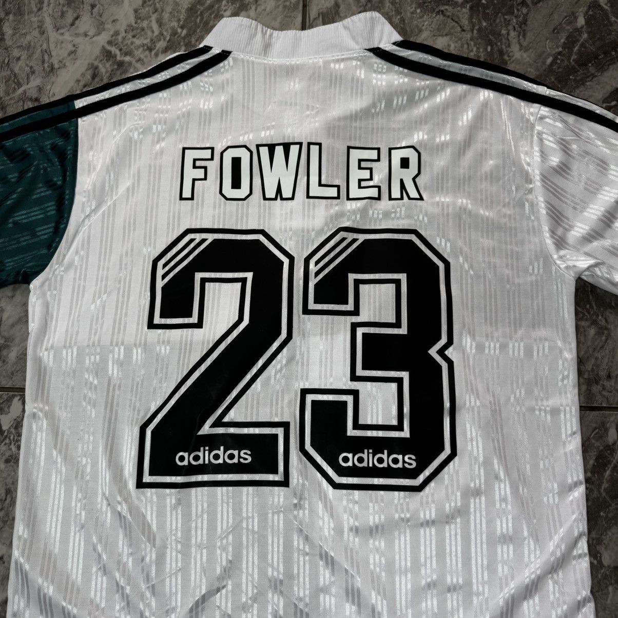 Adidas LIVERPOOL 1995 1996 AWAY FOOTBALL SHIRT SOCCER JERSEY ADIDAS Size US M / EU 48-50 / 2 - 11 Thumbnail
