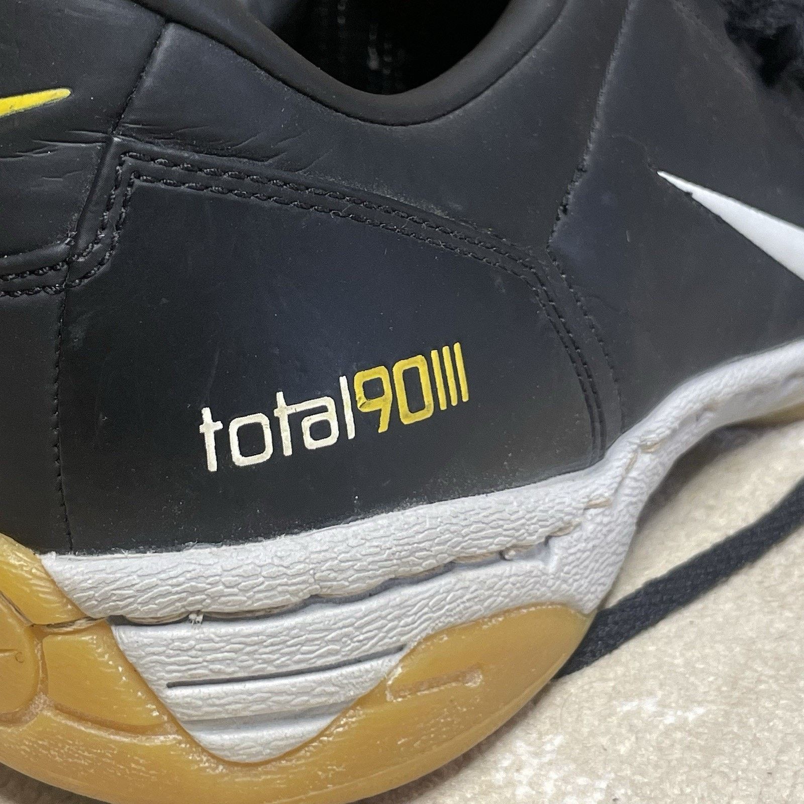 Nike vintage Nike Total 90 lll Indoor Shoes Football Soccer 2004 Size US 12 / EU 45 - 10 Thumbnail