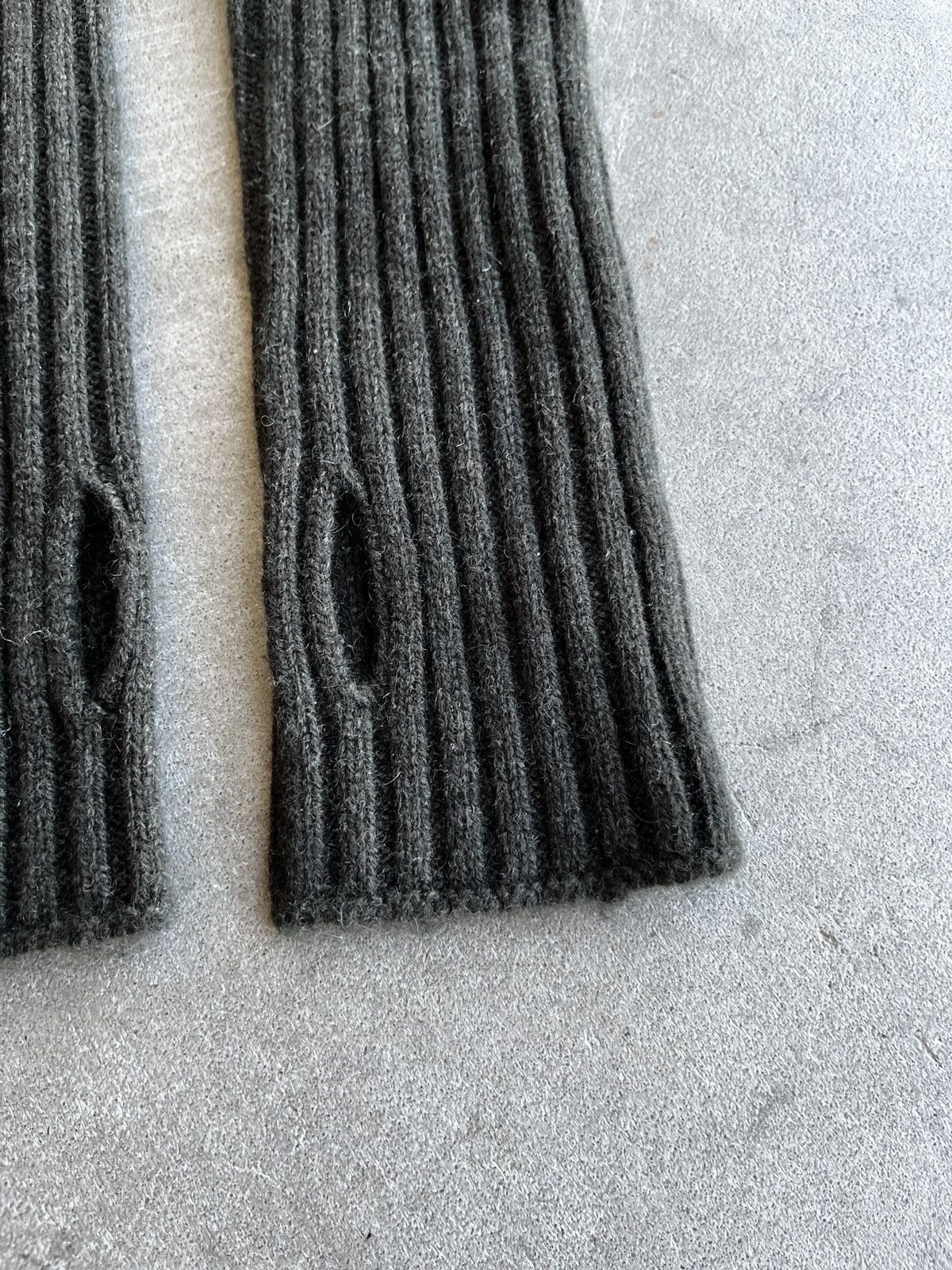 Other Designer Cashmere Gloves with Thumbhole (unisex) Size ONE SIZE - 3 Thumbnail
