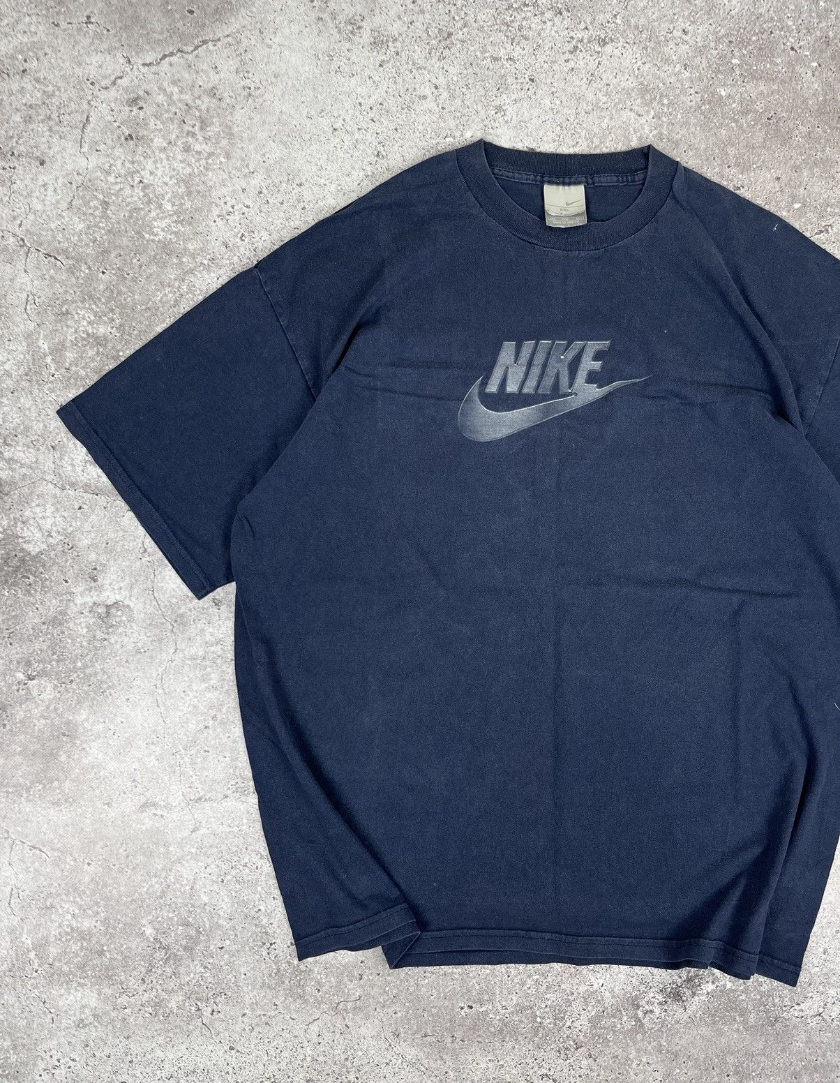 Nike × Vintage Nike Vintage 00s Faded Navy Big Logo T Shirt Size US XXL / EU 58 / 5 - 3 Thumbnail