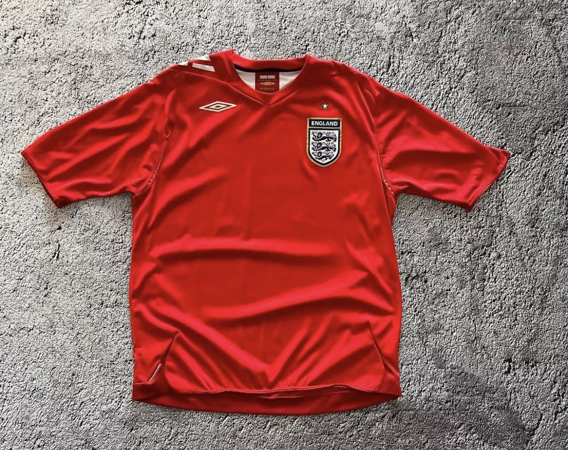 Umbro × Vintage England Umbro Football Shirt Away 2006-2008 Size XL Size US XL / EU 56 / 4 - 1 Thumbnail