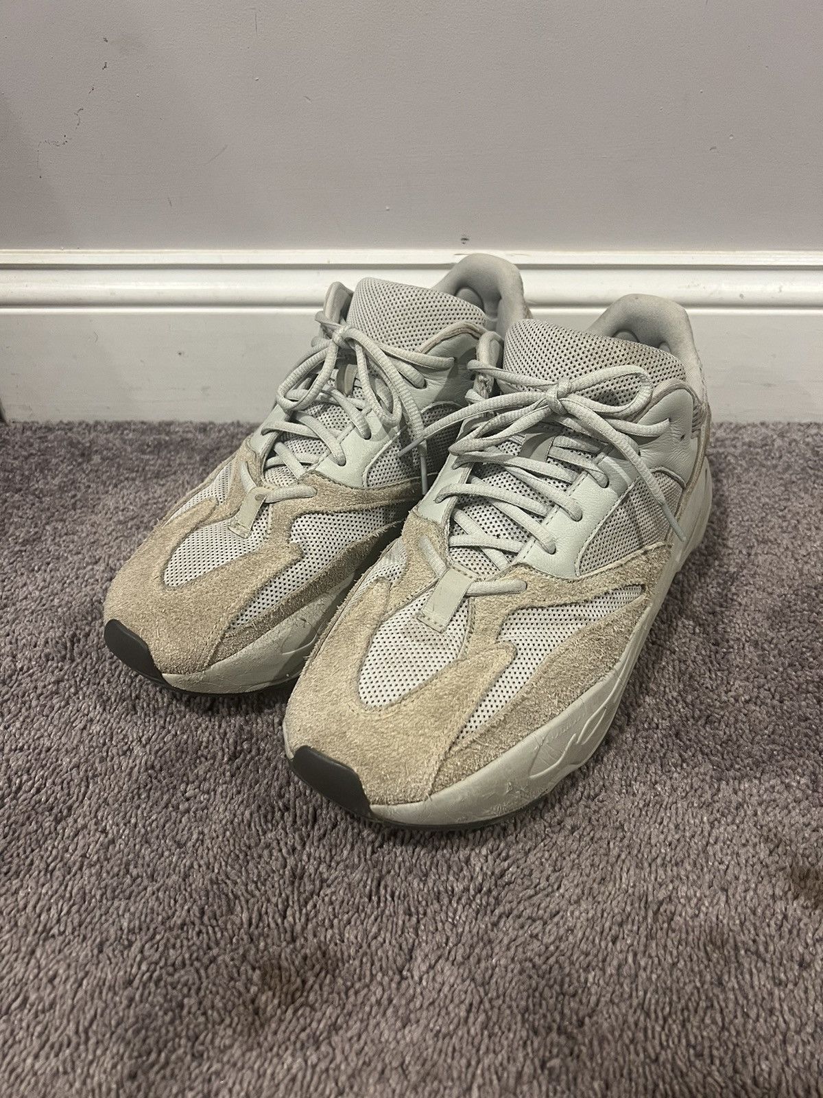 Yeezy Yeezy 700 Salt Size US 11.5 / EU 44-45 - 1 Thumbnail