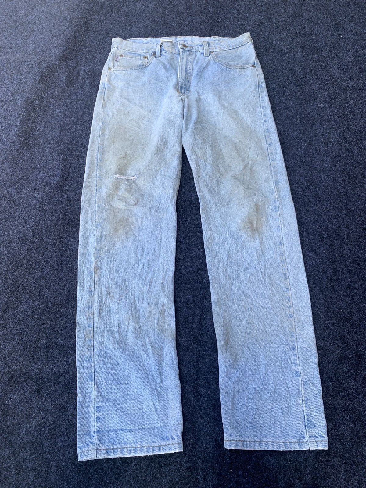 Distressed CARHARTT vintage straight cut & dirty.