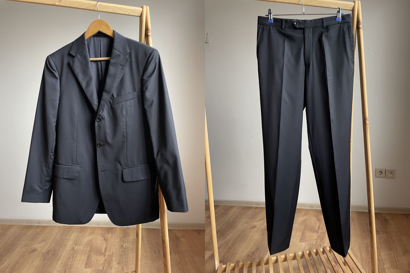Boggi Boggi Milano Dark Navy Wool 3 Button Suit Size EUR 48 Size 38R - 1 Thumbnail
