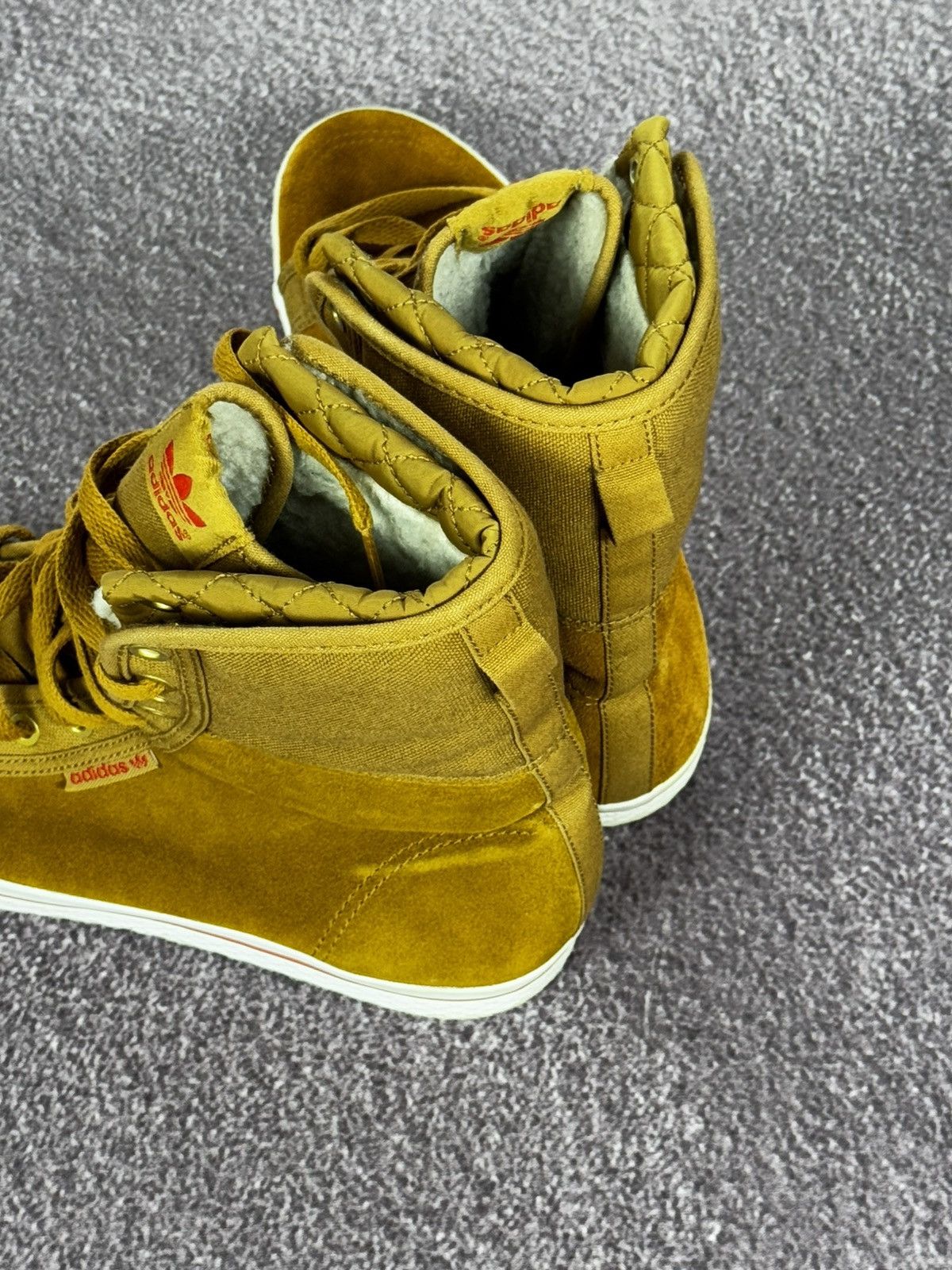 Adidas Y2K 00s Aesthetic Adidas Glamour Faux Fur Hi-Top Sneakers Size US 8 / IT 38 - 11 Thumbnail