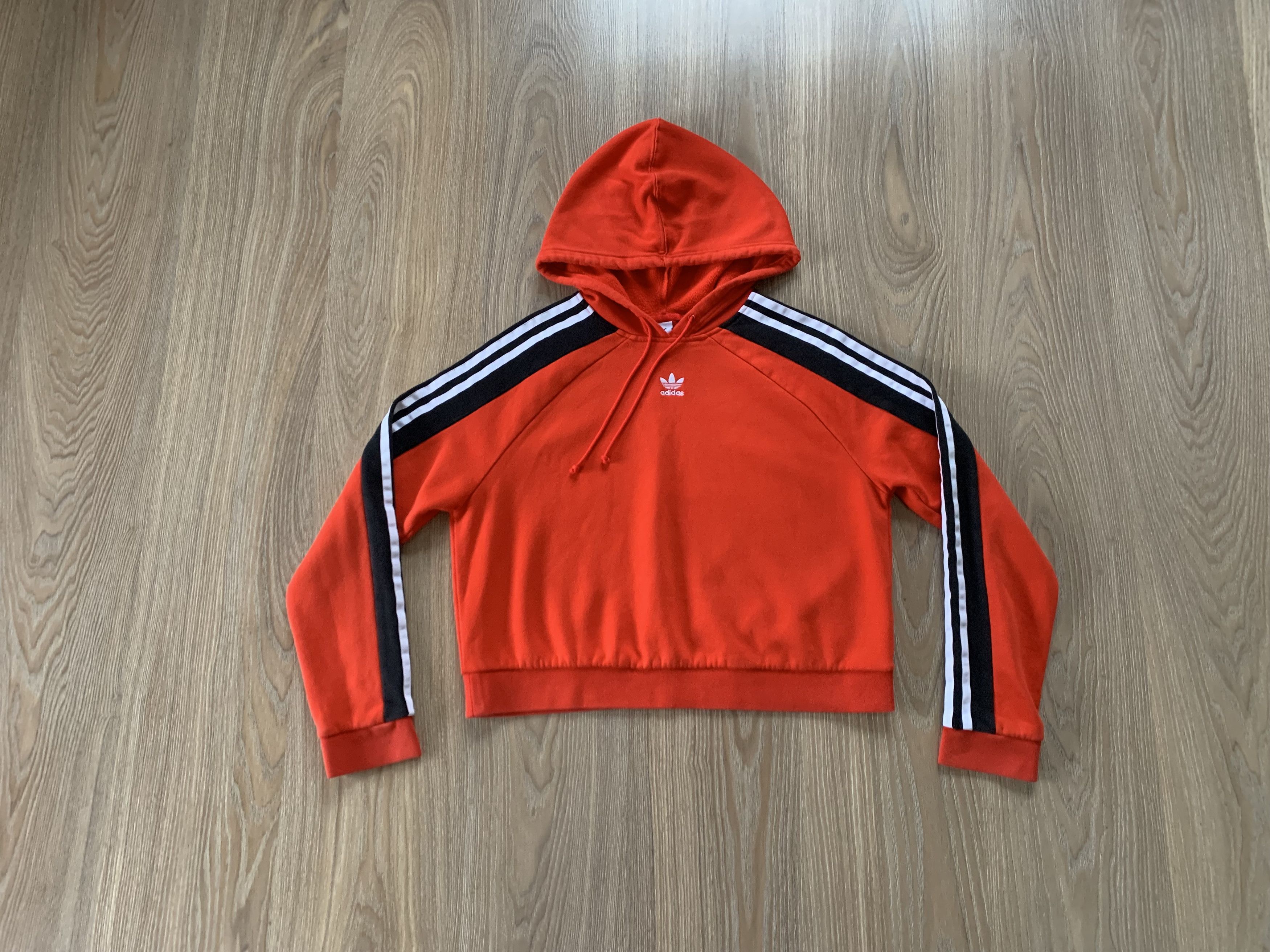 Adidas × Vintage Adidas Crop Centr Logo Printed Hoodie Size M / US 6-8 / IT 42-44 - 2 Thumbnail