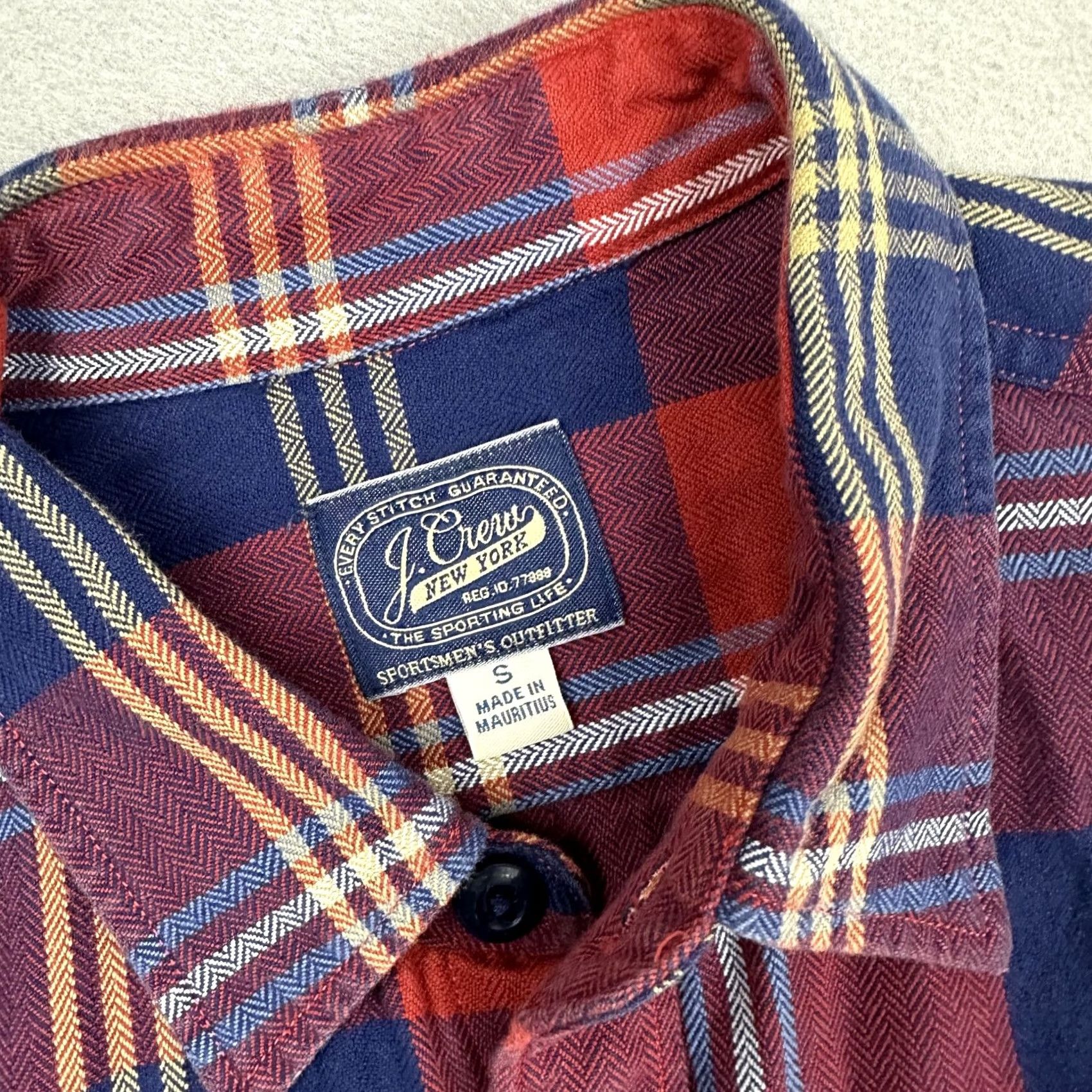 J.Crew J. Crew Shirt Men Small Red Blue Plaid Button Up Flap Pockets S Size US S / EU 44-46 / 1 - 4 Thumbnail