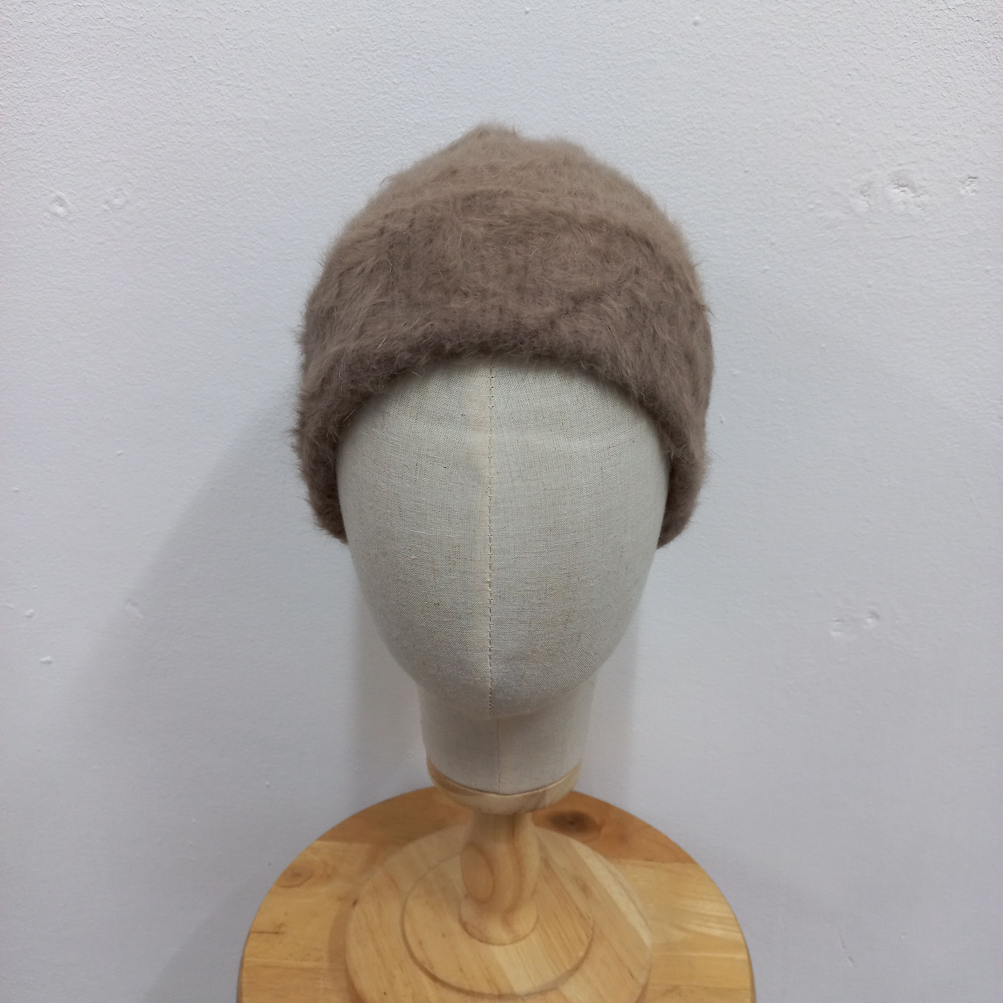 United Arrows 💥 Green label relaxing punk rock style fur beanie hat Size ONE SIZE - 2 Thumbnail