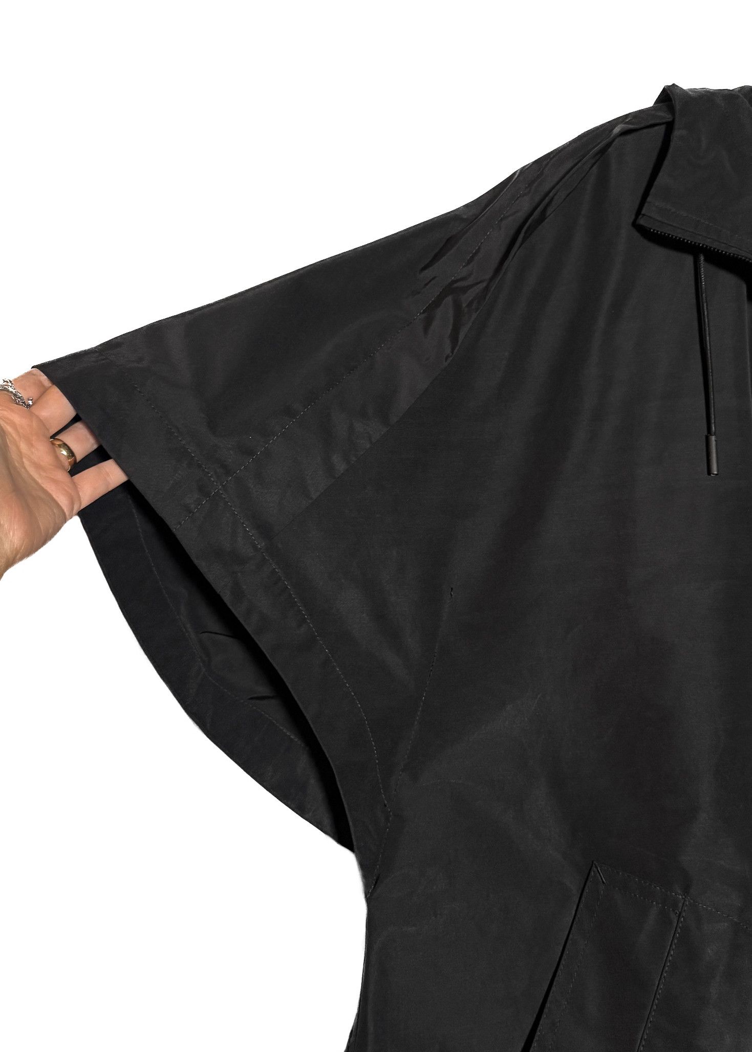 Louis Vuitton Louis Vuitton Black Raincoat With Amovible Monogram Lining Size S / US 4 / IT 40 - 3 Thumbnail